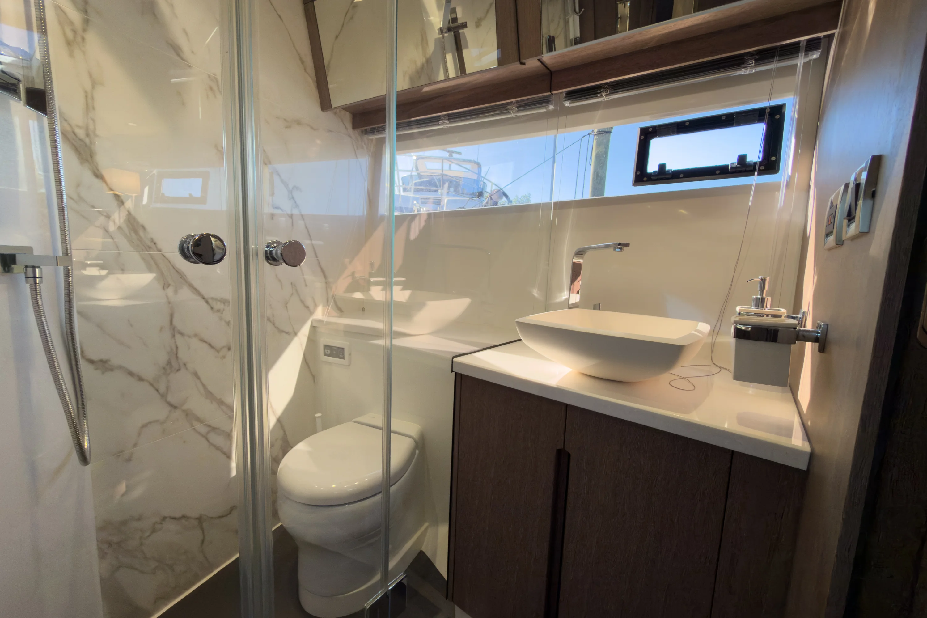 2022 Galeon 510 SKY Image Thumbnail #15