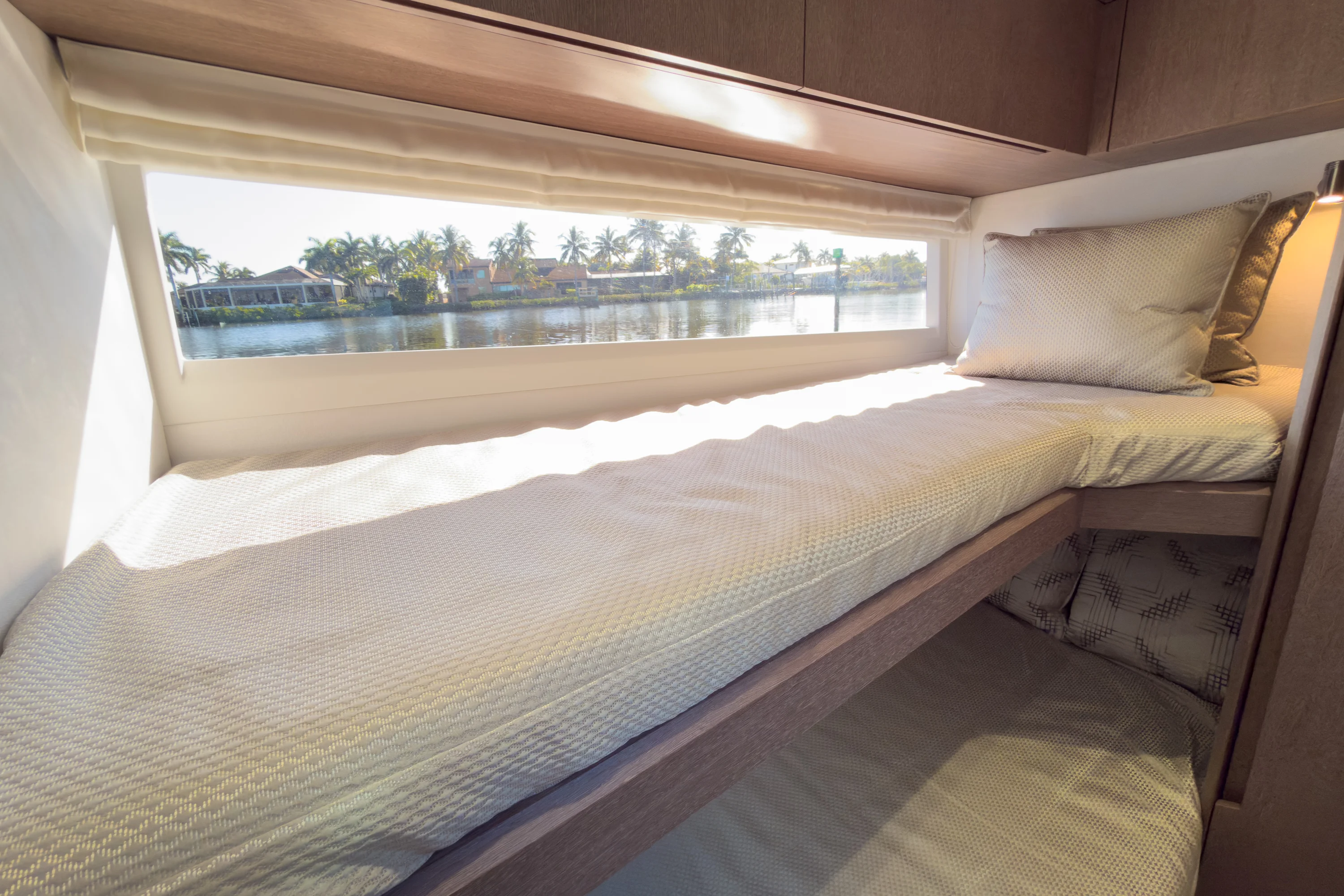 2022 Galeon 510 SKY Image Thumbnail #24