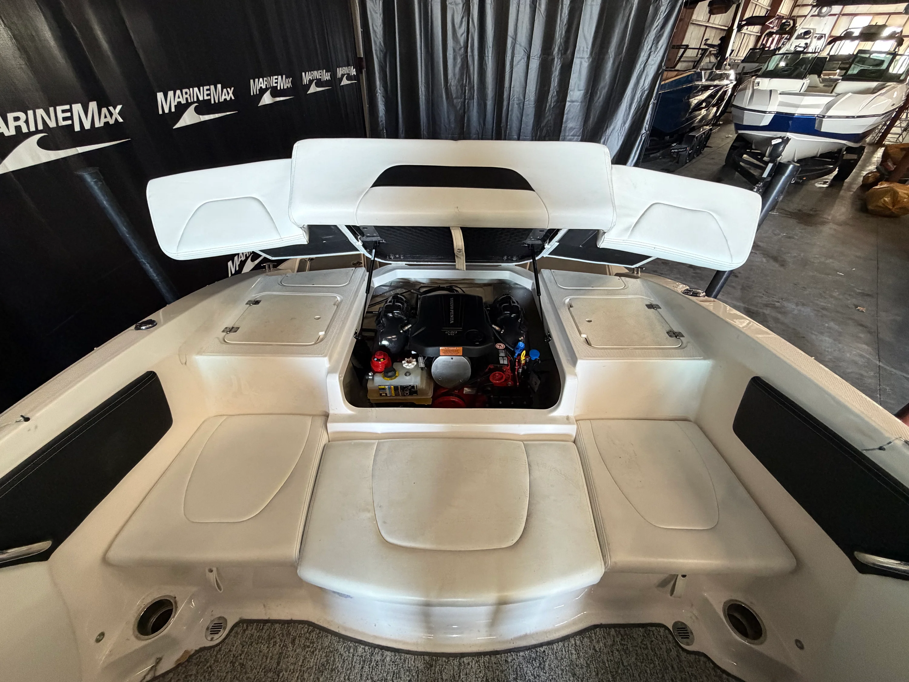 2018 Chaparral 21 H20 DELUXE Image Thumbnail #12