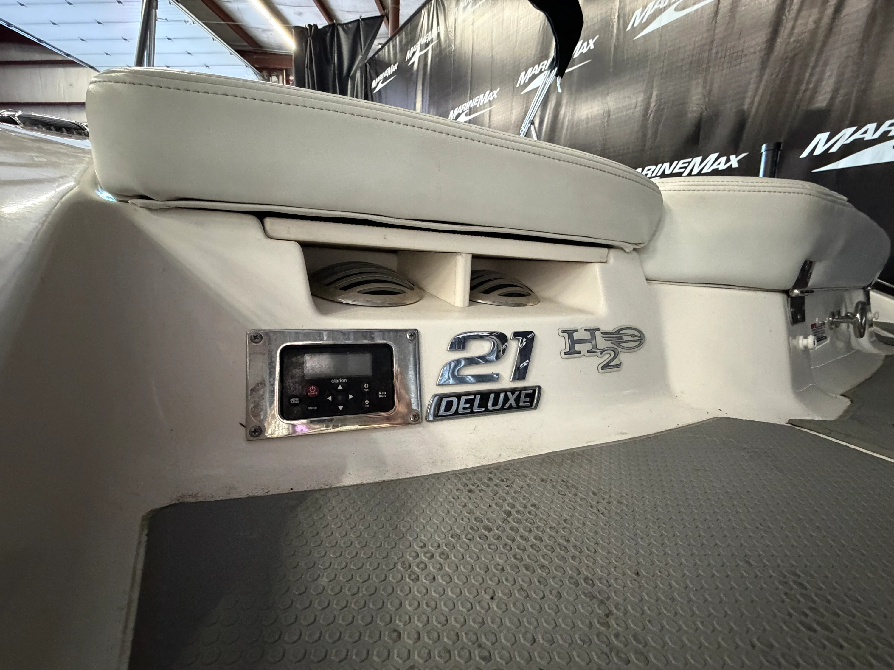 2018 Chaparral 21 H20 DELUXE Image Thumbnail #8