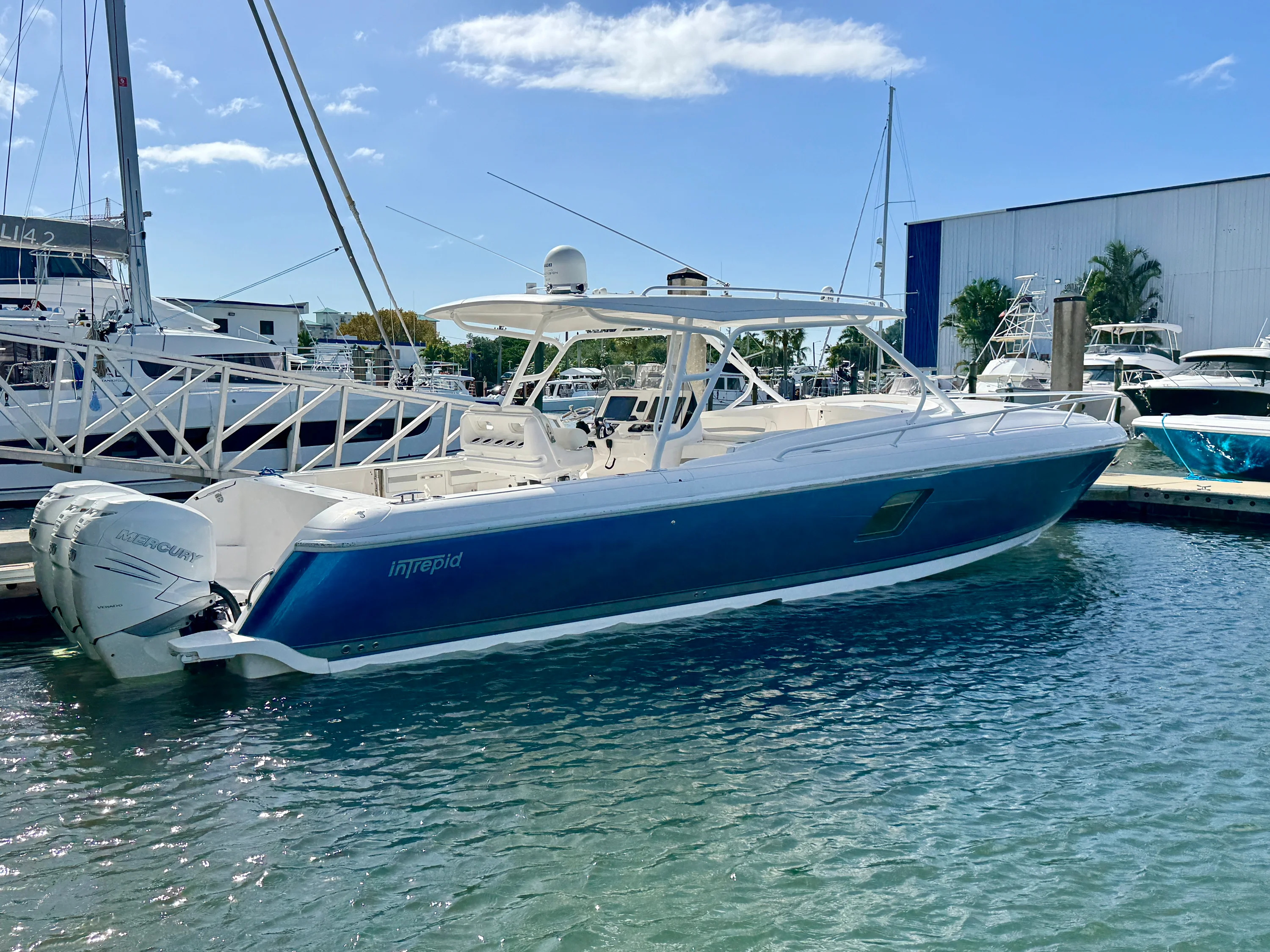 2019 Intrepid 407 CUDDY Image Thumbnail #2