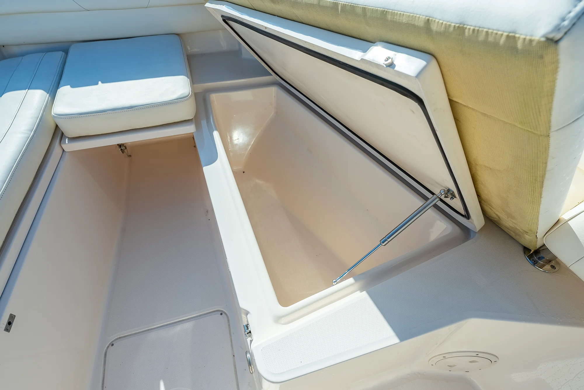 2024 Grady-White 326 CAN Image Thumbnail #38