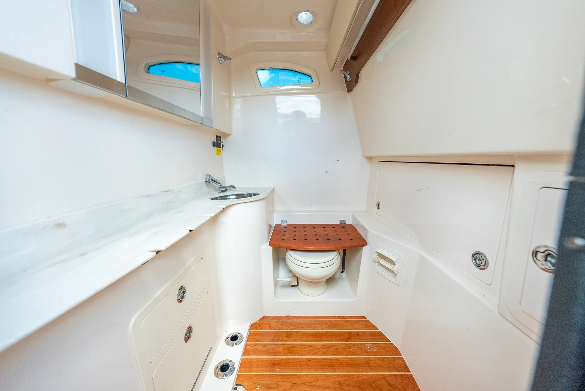 2024 Grady-White 326 CAN Image Thumbnail #73