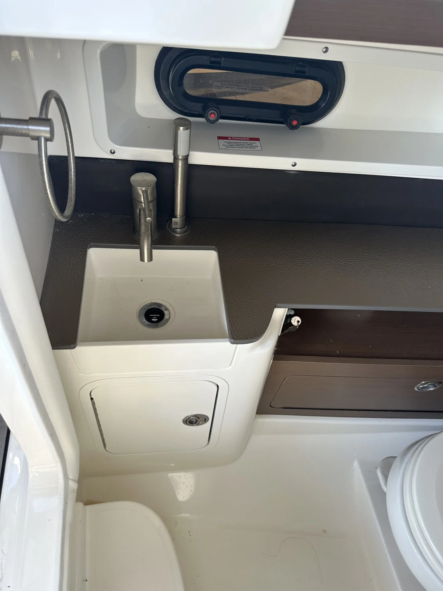 2024 Sea Ray 290 SD-OB Image Thumbnail #16