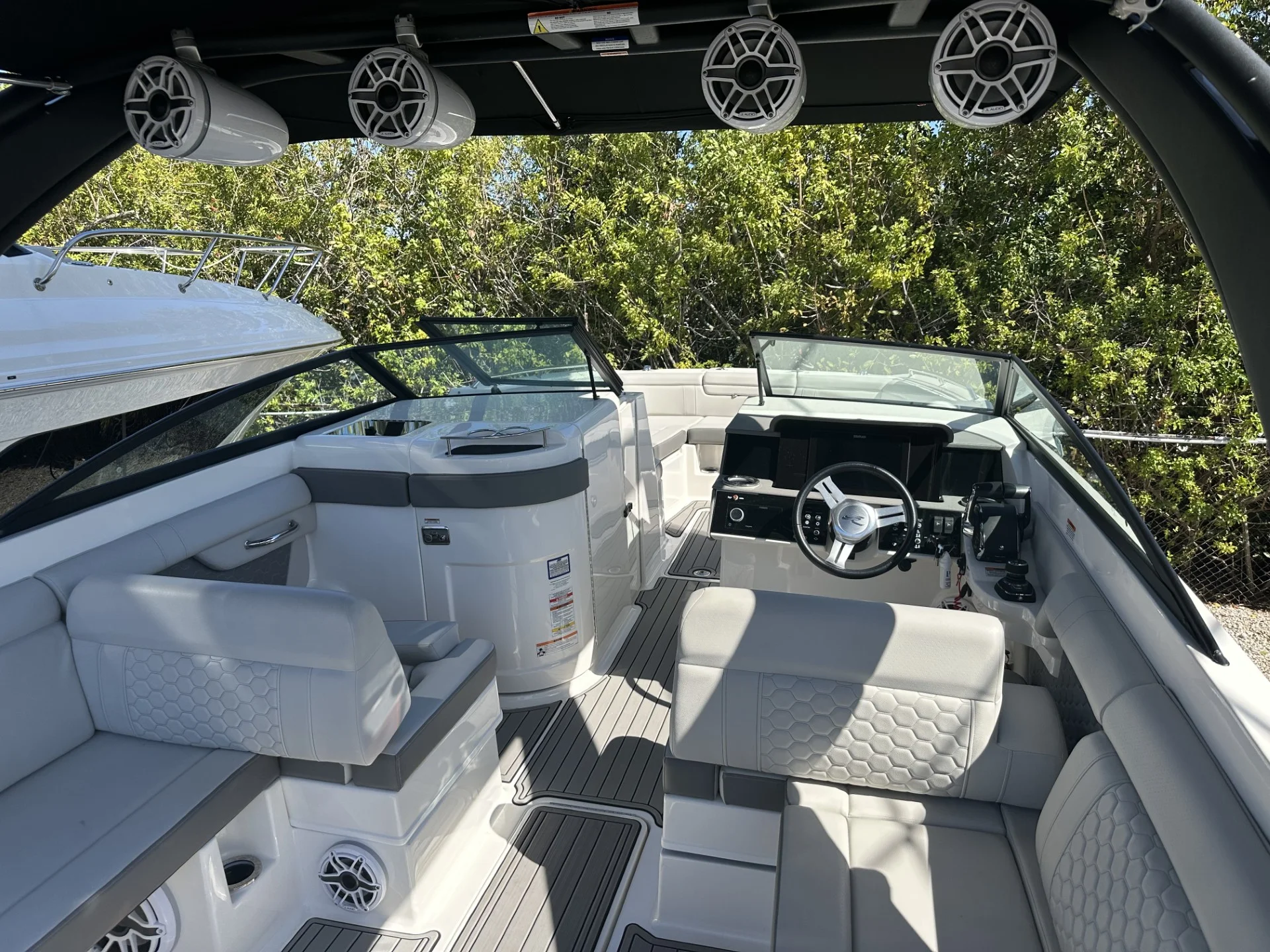 2024 Sea Ray 290 SD-OB Image Thumbnail #12