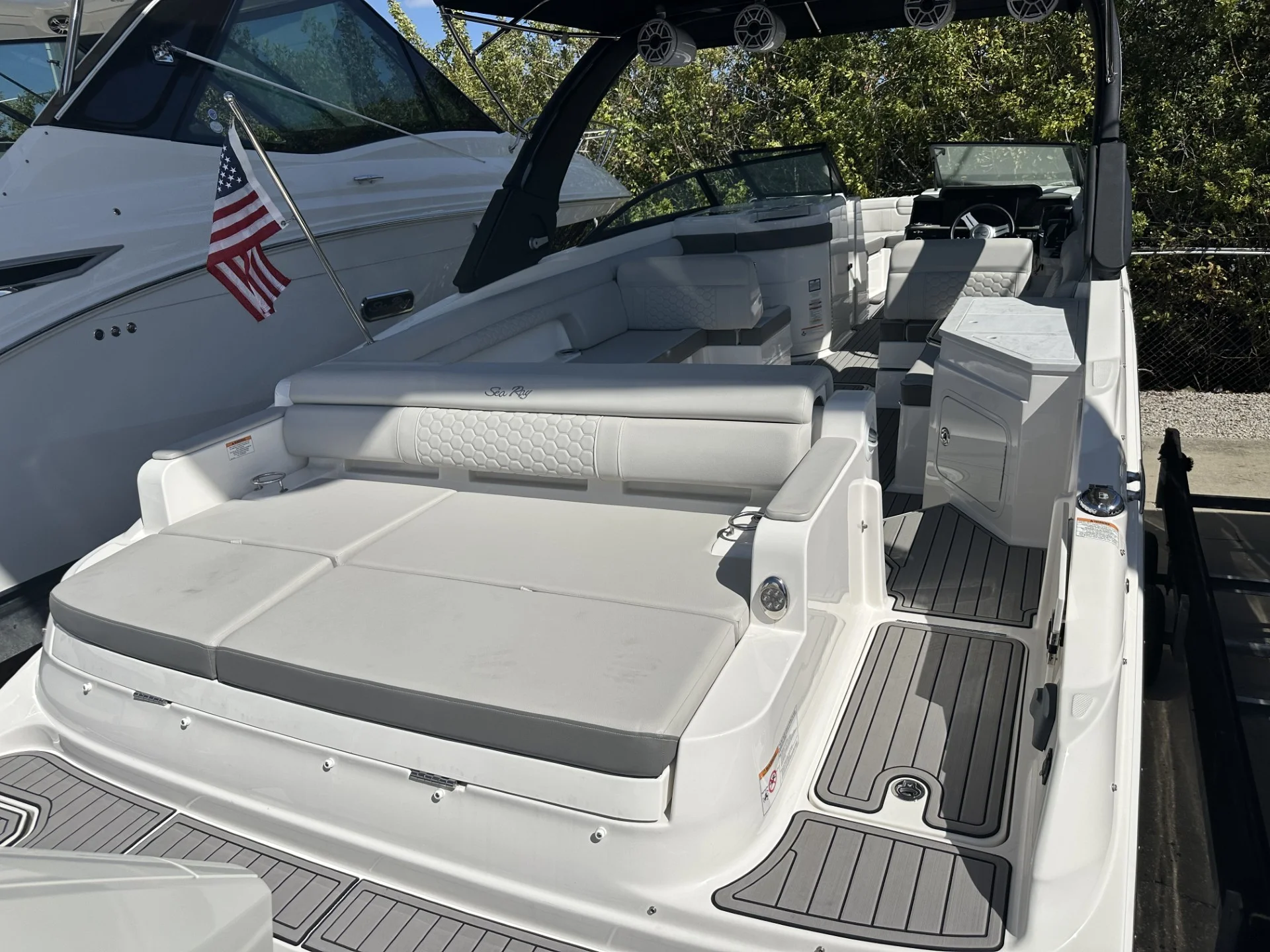 2024 Sea Ray 290 SD-OB Image Thumbnail #13