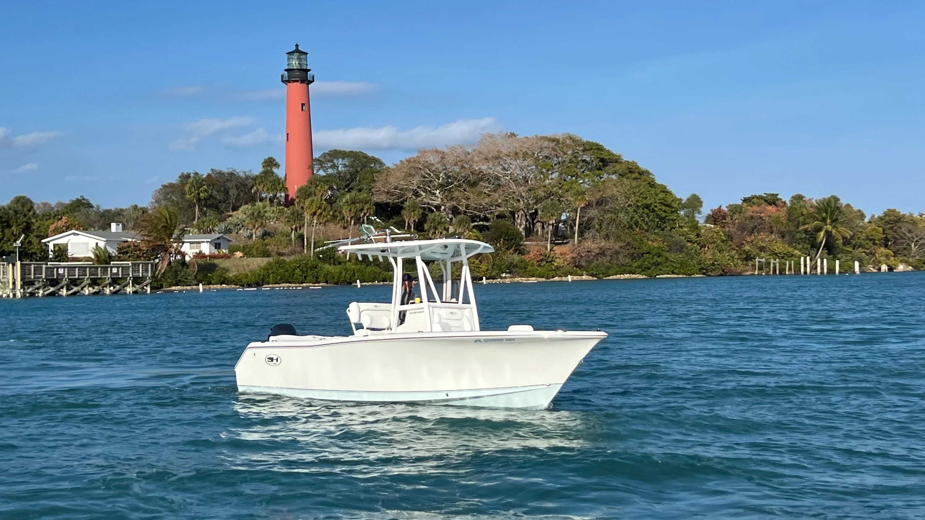 2017 Sea Hunt ULTRA 234 Image Thumbnail #3