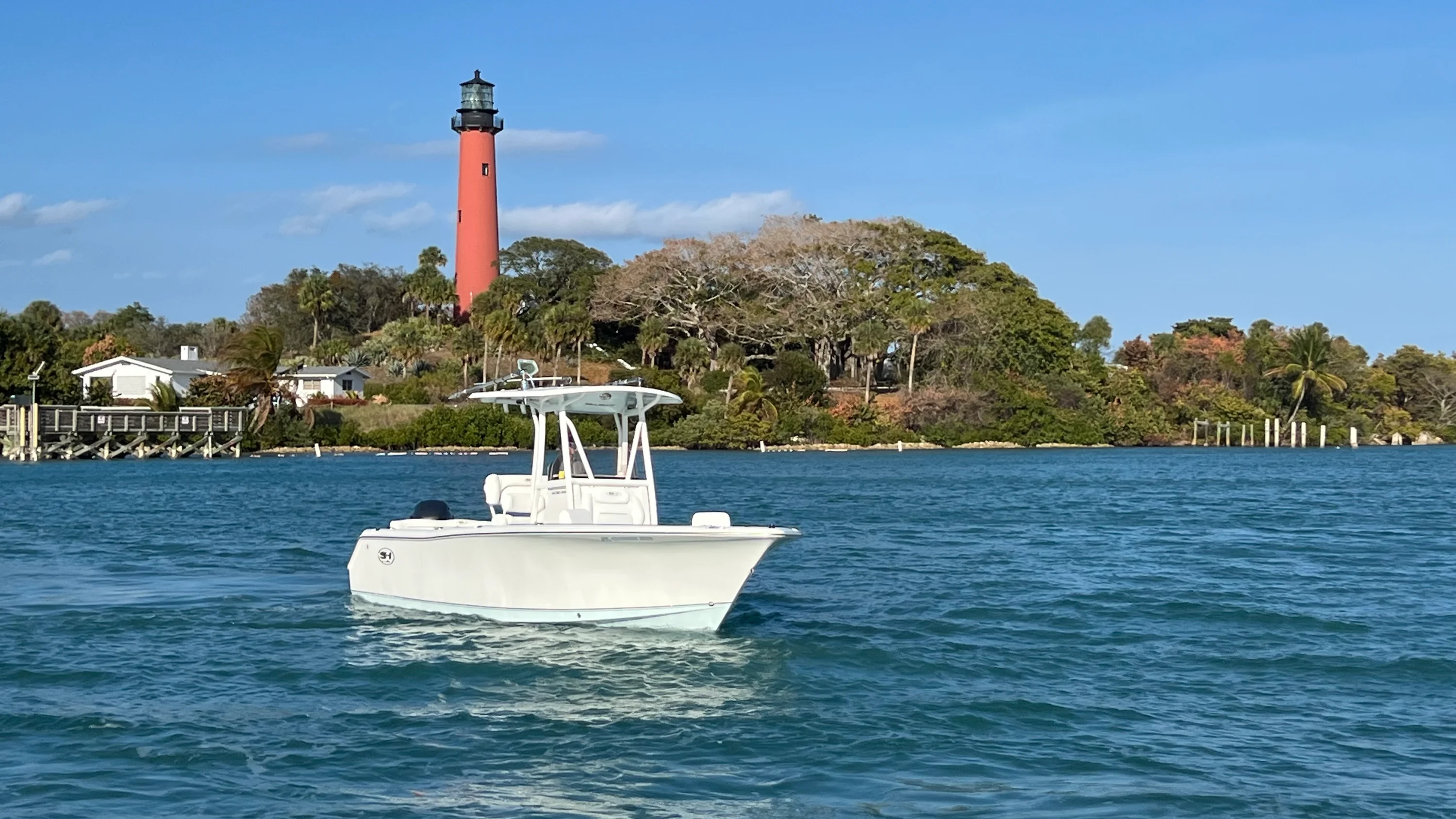 2017 Sea Hunt ULTRA 234 Image Thumbnail #4