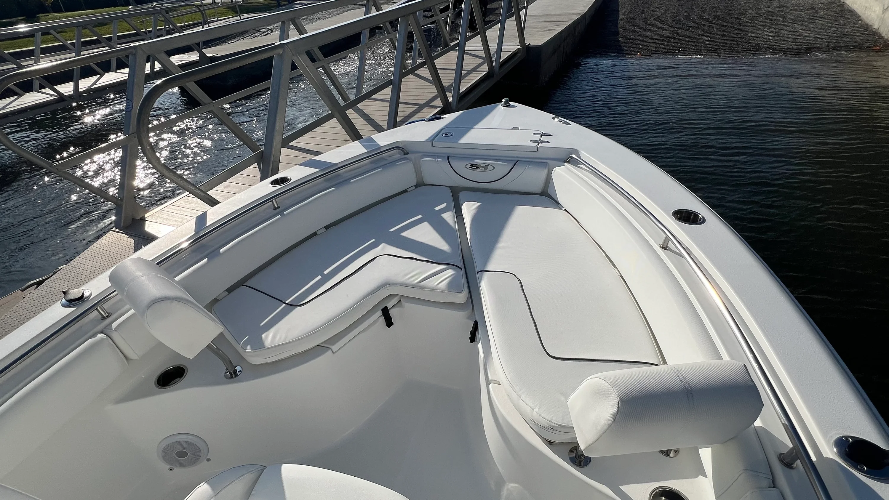 2017 Sea Hunt ULTRA 234 Image Thumbnail #30