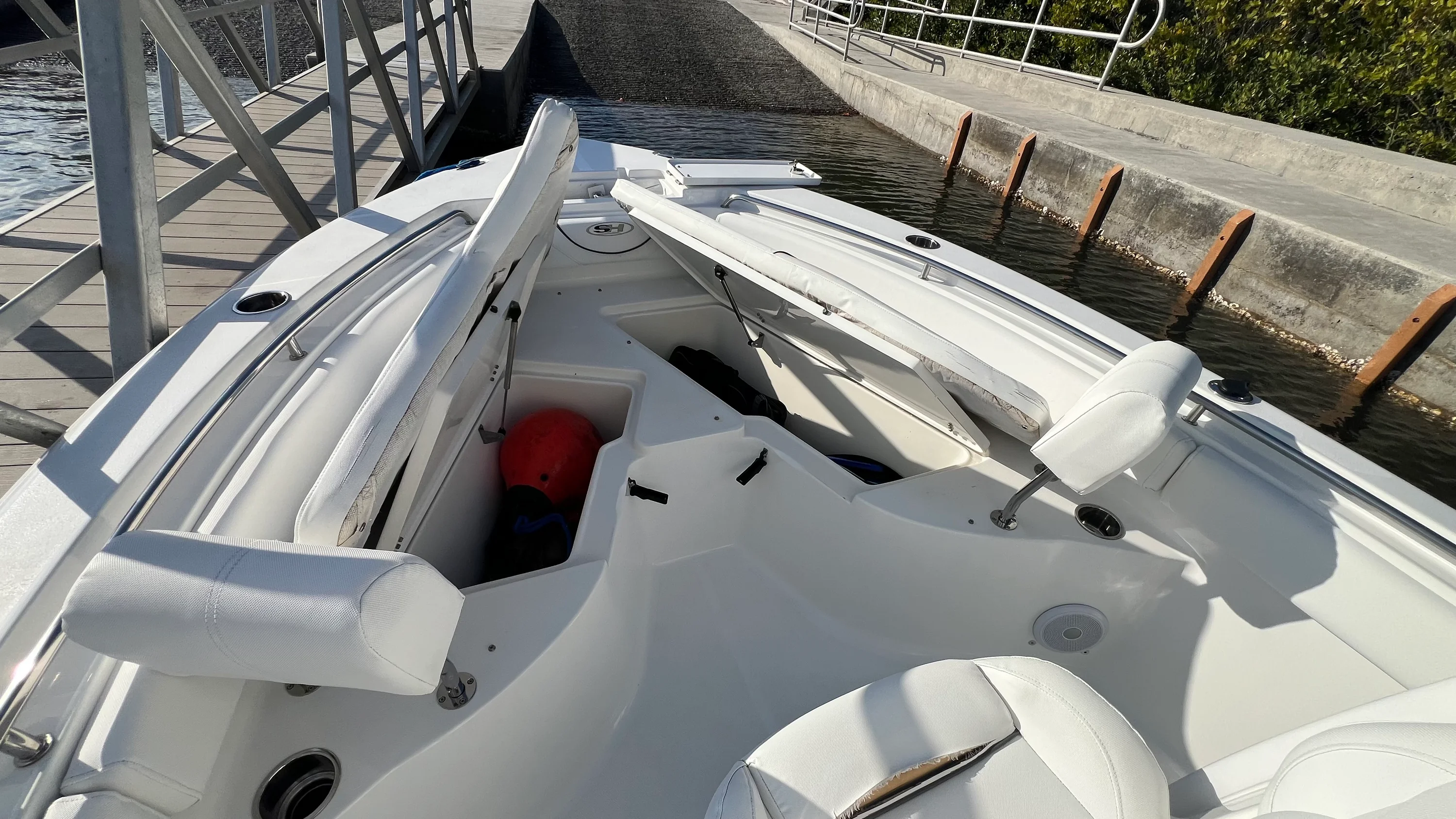 2017 Sea Hunt ULTRA 234 Image Thumbnail #29