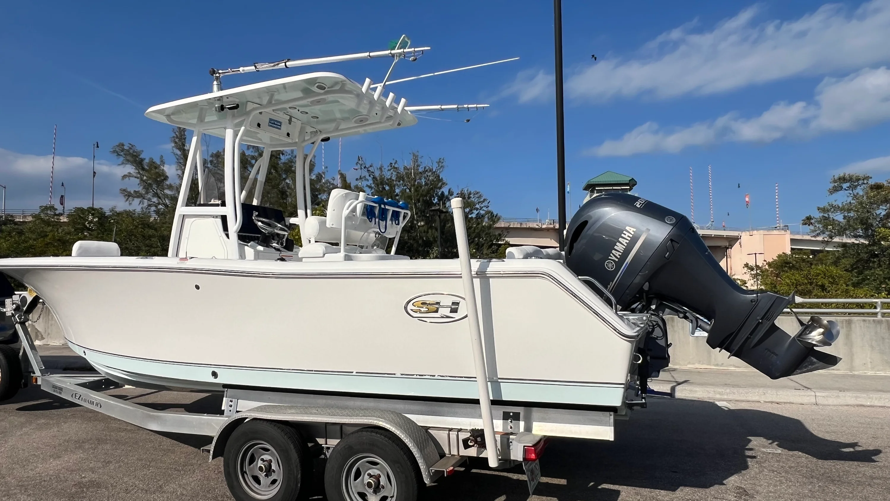 2017 Sea Hunt ULTRA 234 Image Thumbnail #44