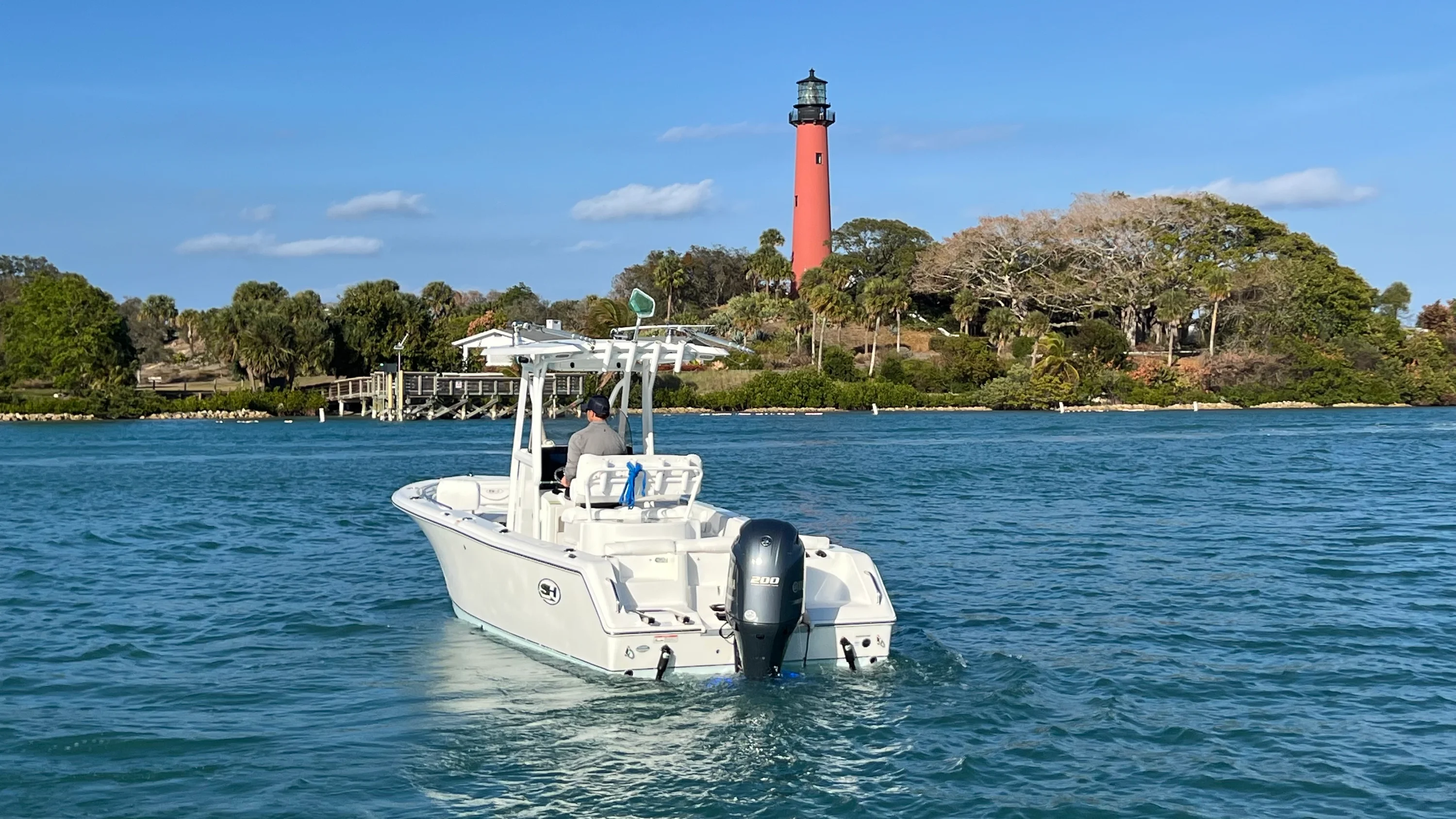 2017 Sea Hunt ULTRA 234 Image Thumbnail #9