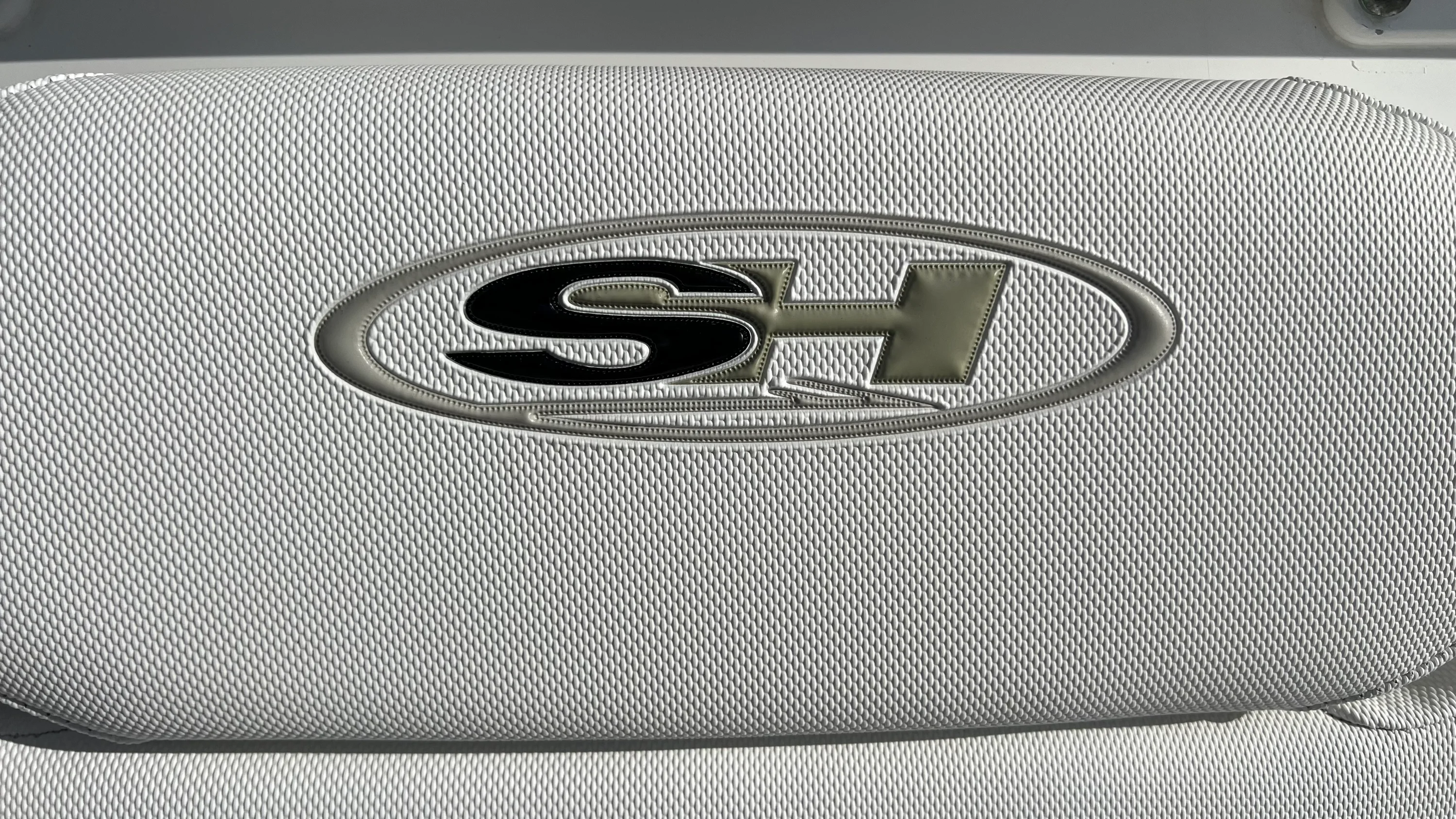 2017 Sea Hunt ULTRA 234 Image Thumbnail #28