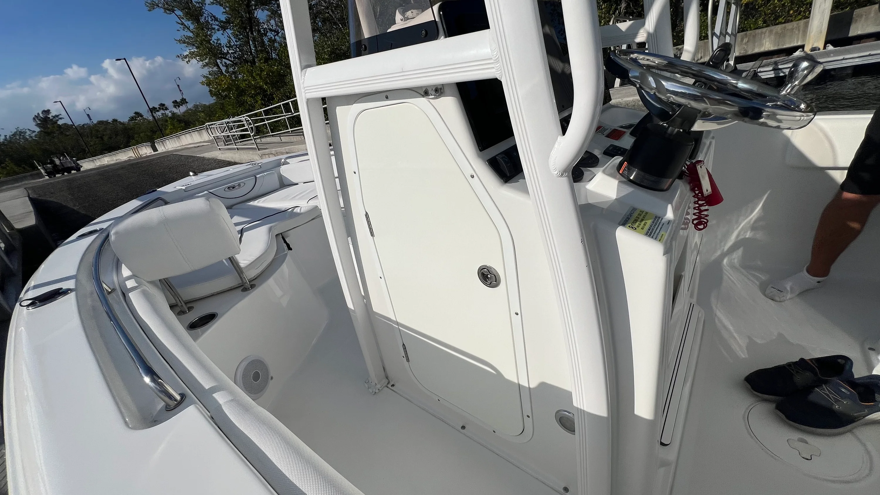 2017 Sea Hunt ULTRA 234 Image Thumbnail #26