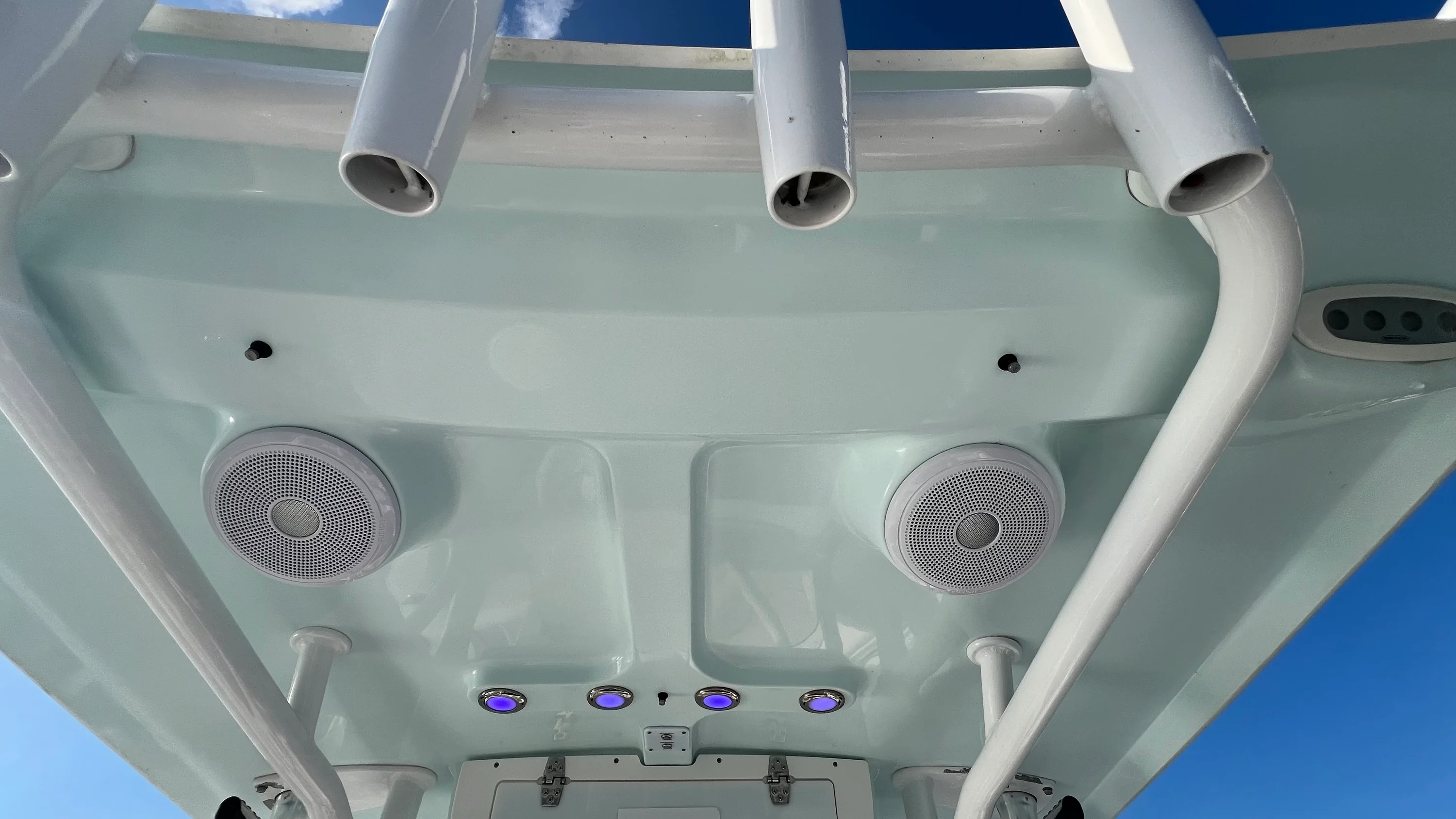 2017 Sea Hunt ULTRA 234 Image Thumbnail #14