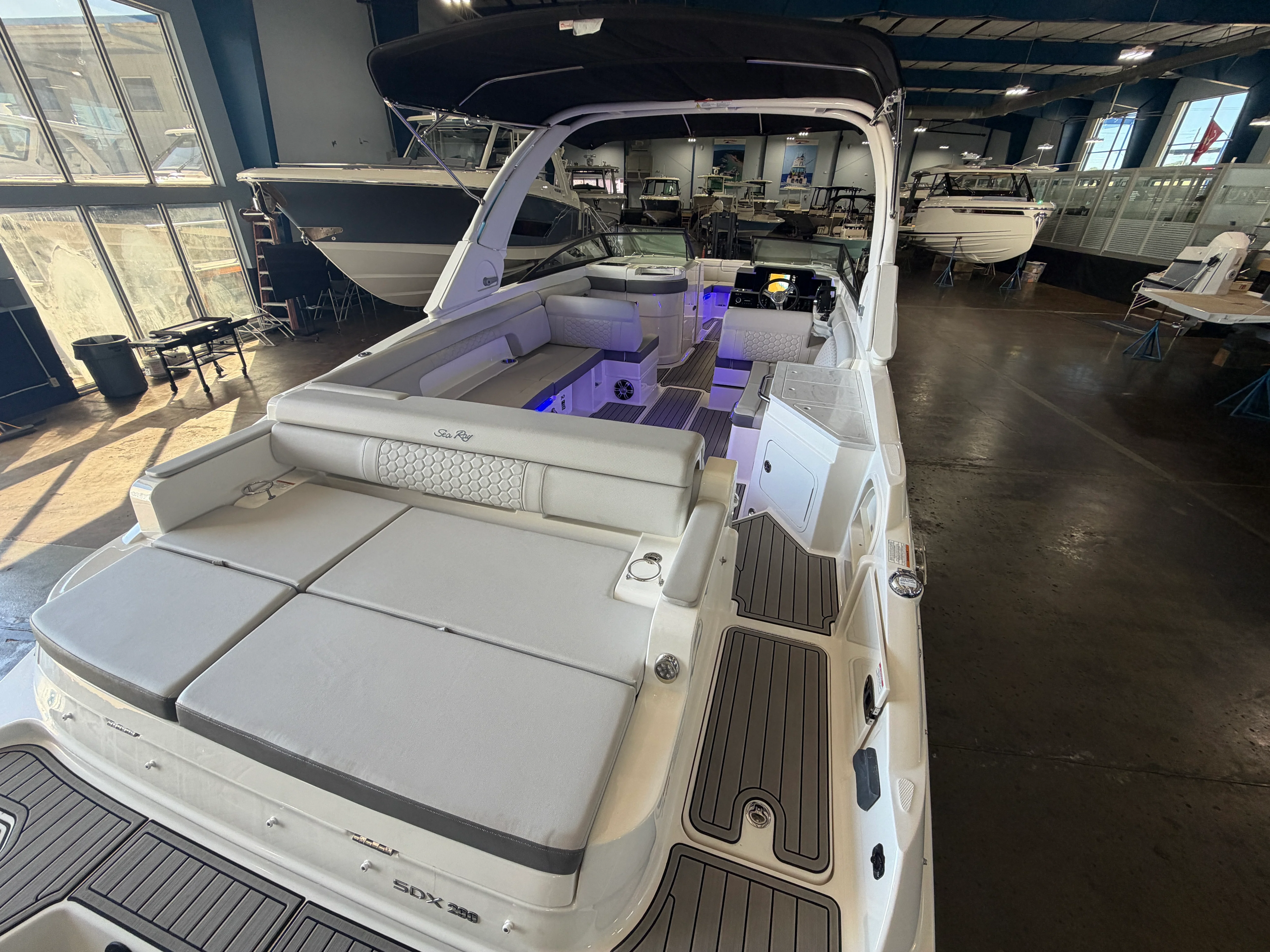 2024 Sea Ray 290 SD-OB Image Thumbnail #14