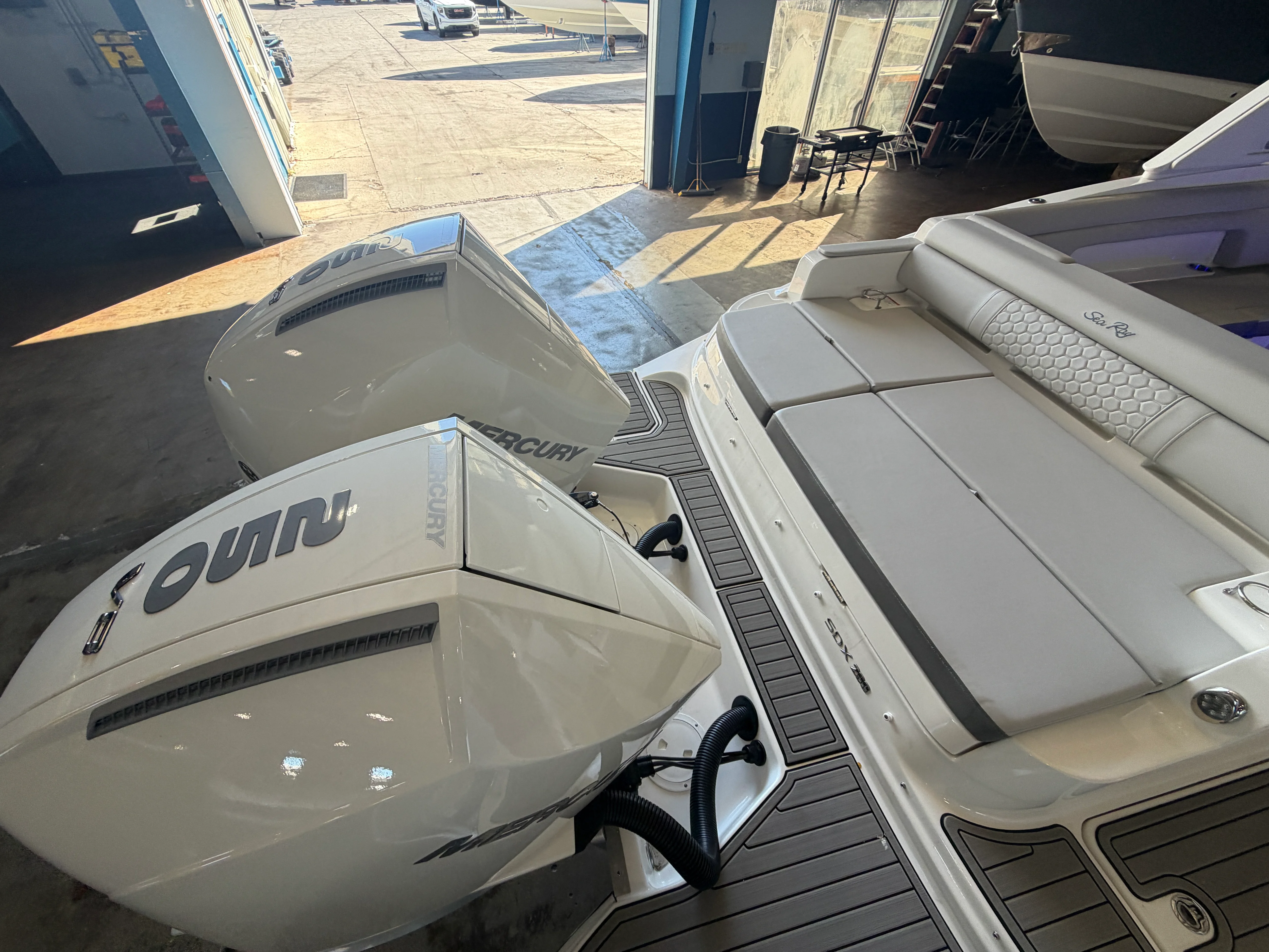 2024 Sea Ray 290 SD-OB Image Thumbnail #6