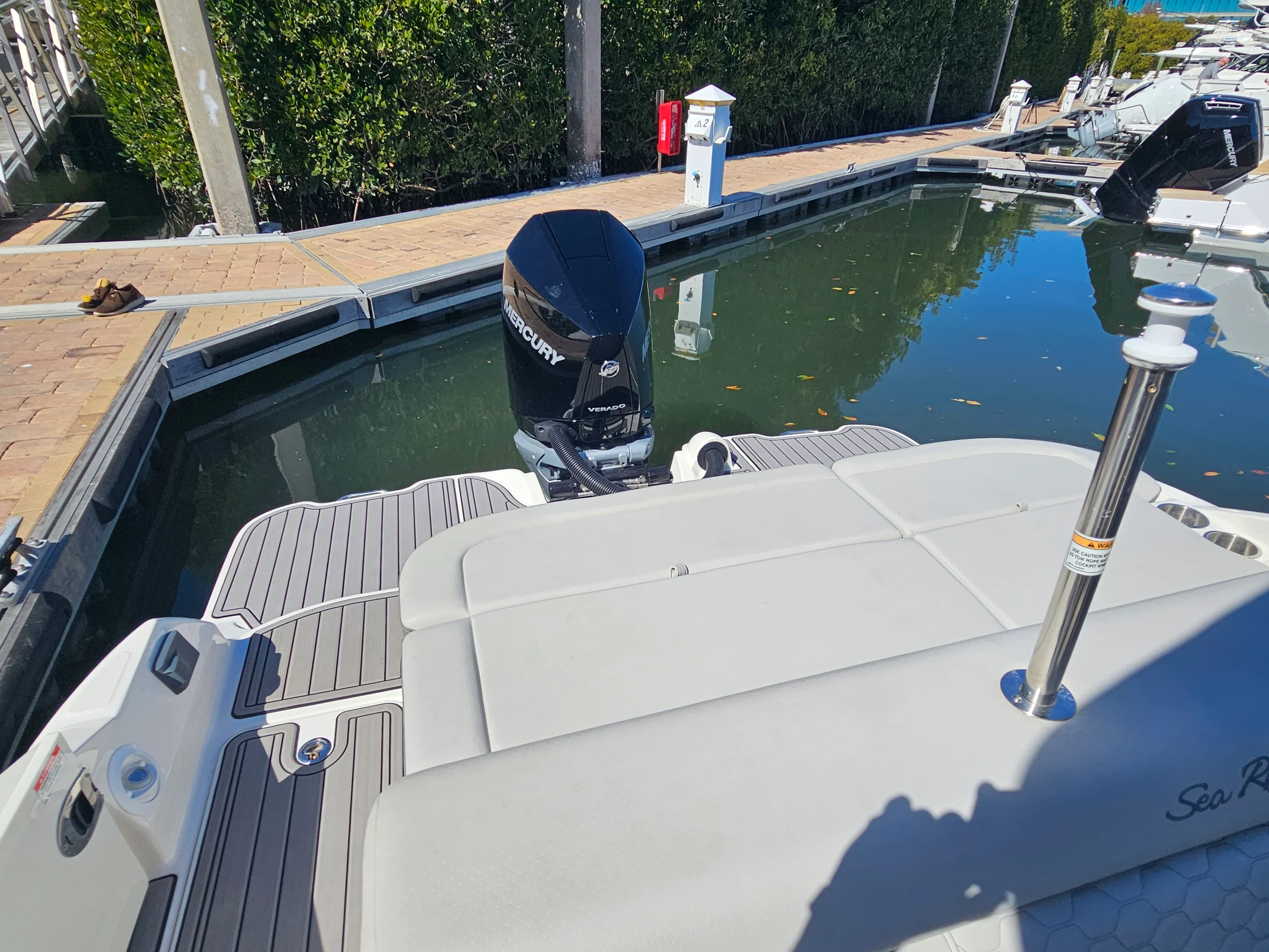 2024 Sea Ray 270 SD-OB Image Thumbnail #8