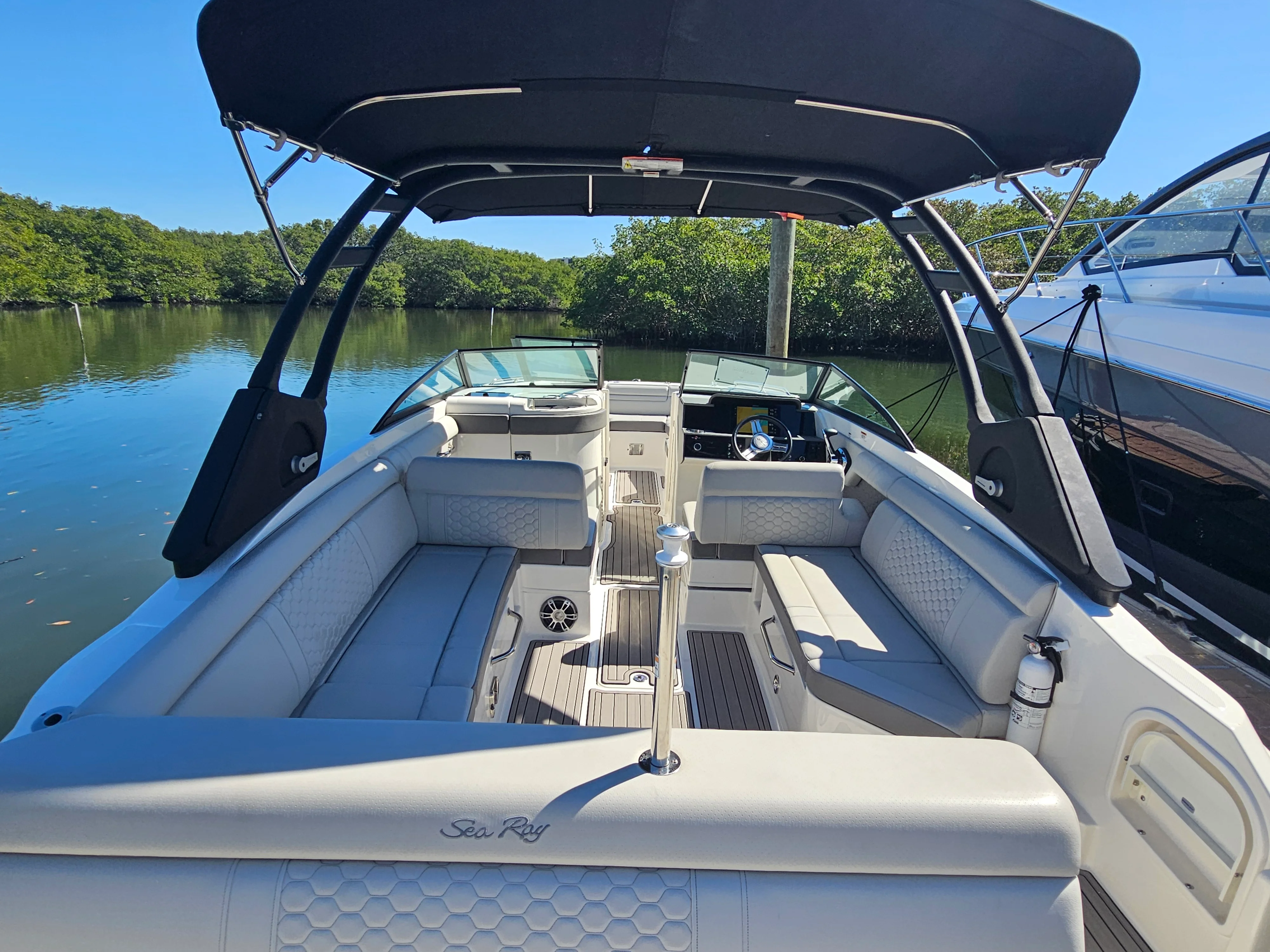 2024 Sea Ray 270 SD-OB Image Thumbnail #15