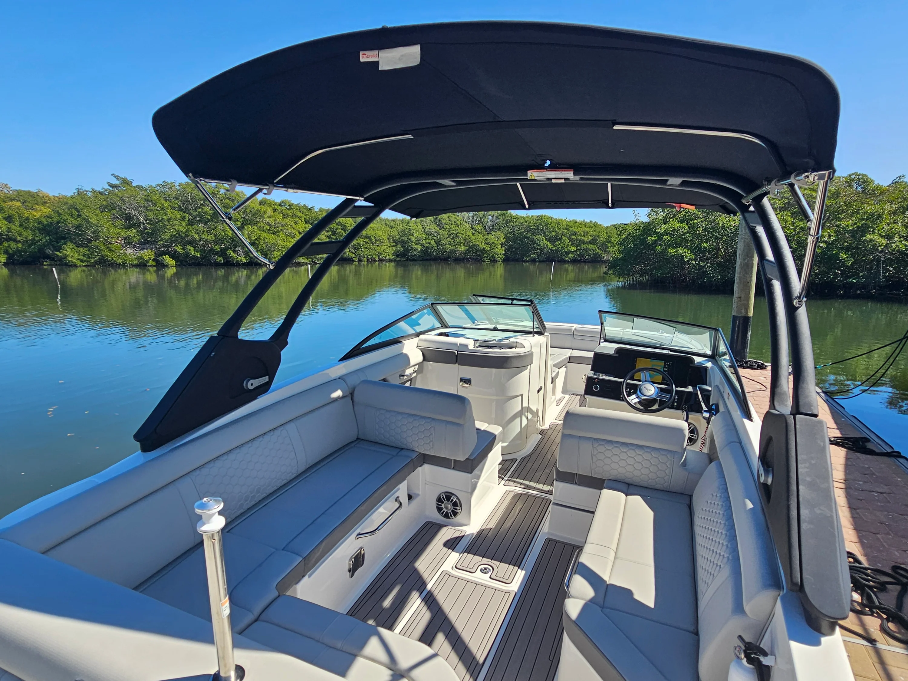 2024 Sea Ray 270 SD-OB Image Thumbnail #7