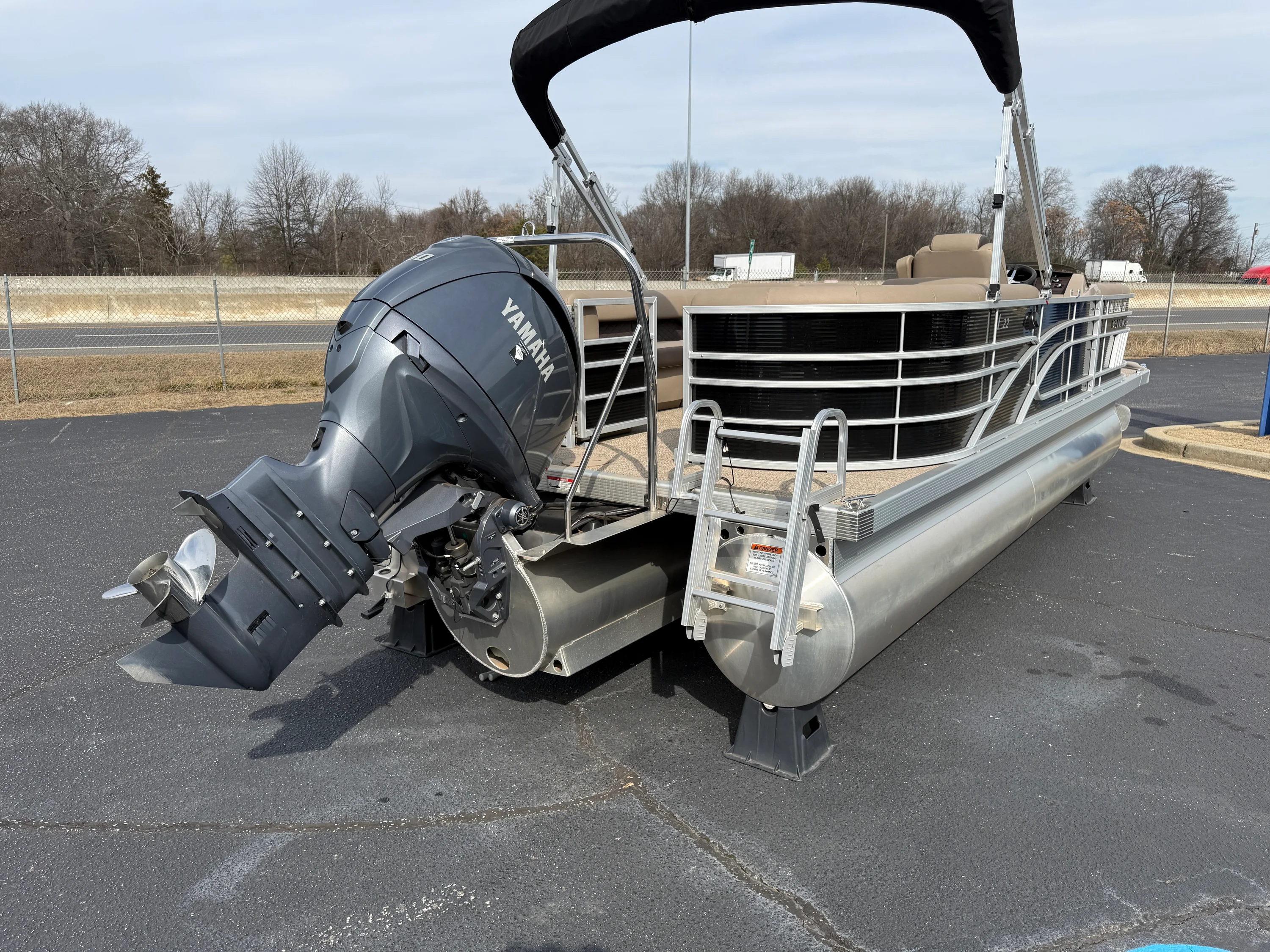 2024 Bennington 22 L Image Thumbnail #4