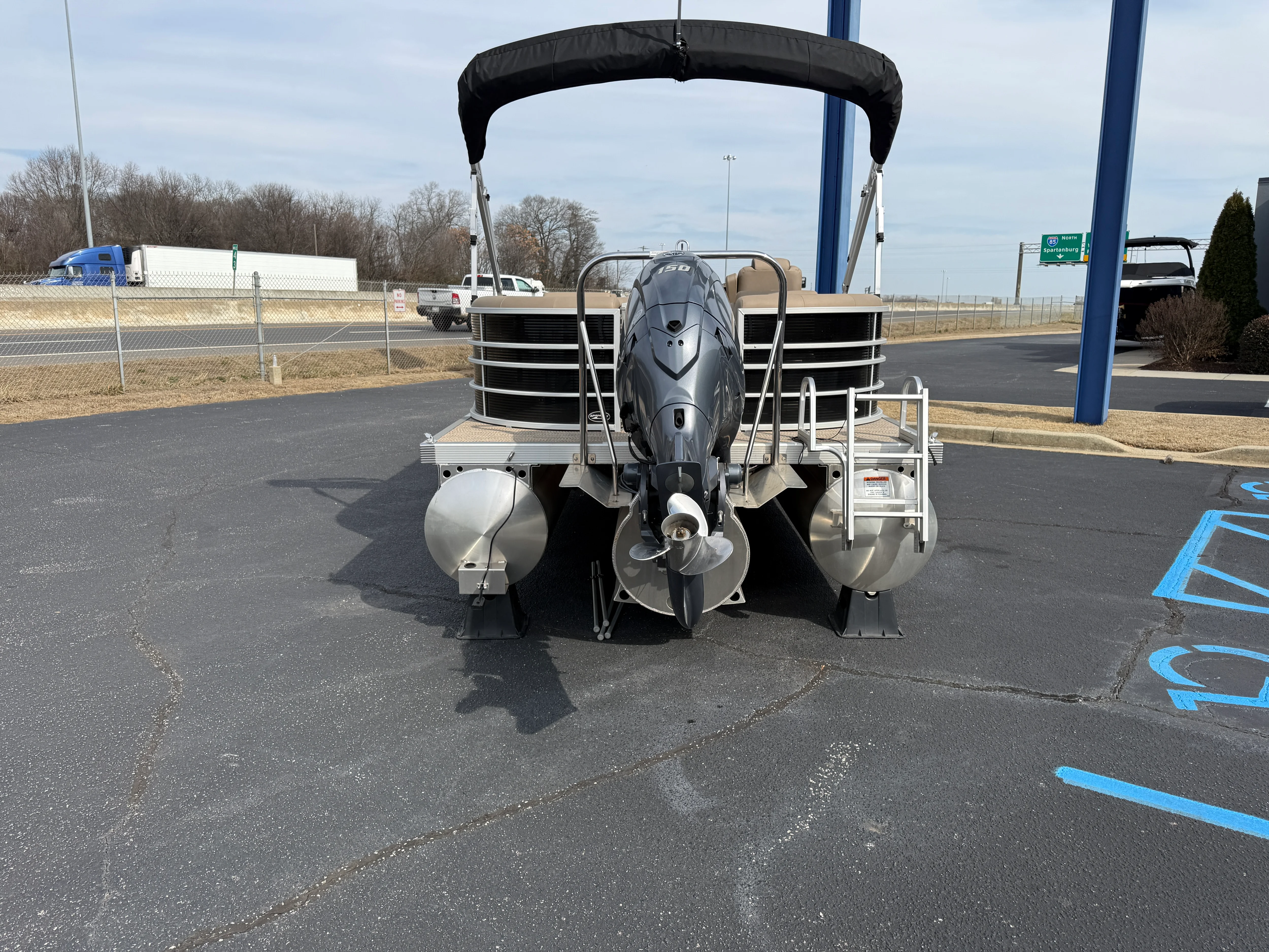 2024 Bennington 22 L Image Thumbnail #3