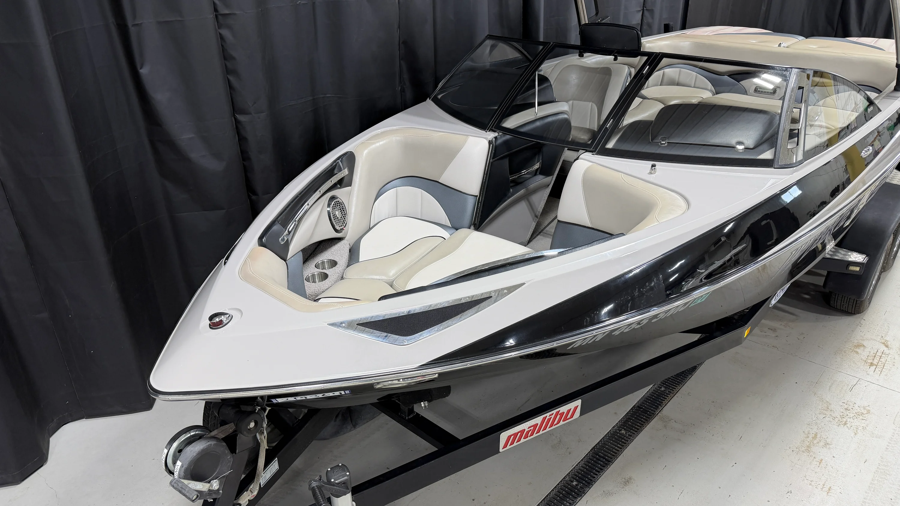 2010 Malibu WAKESETTER 23 LSV Image Thumbnail #4