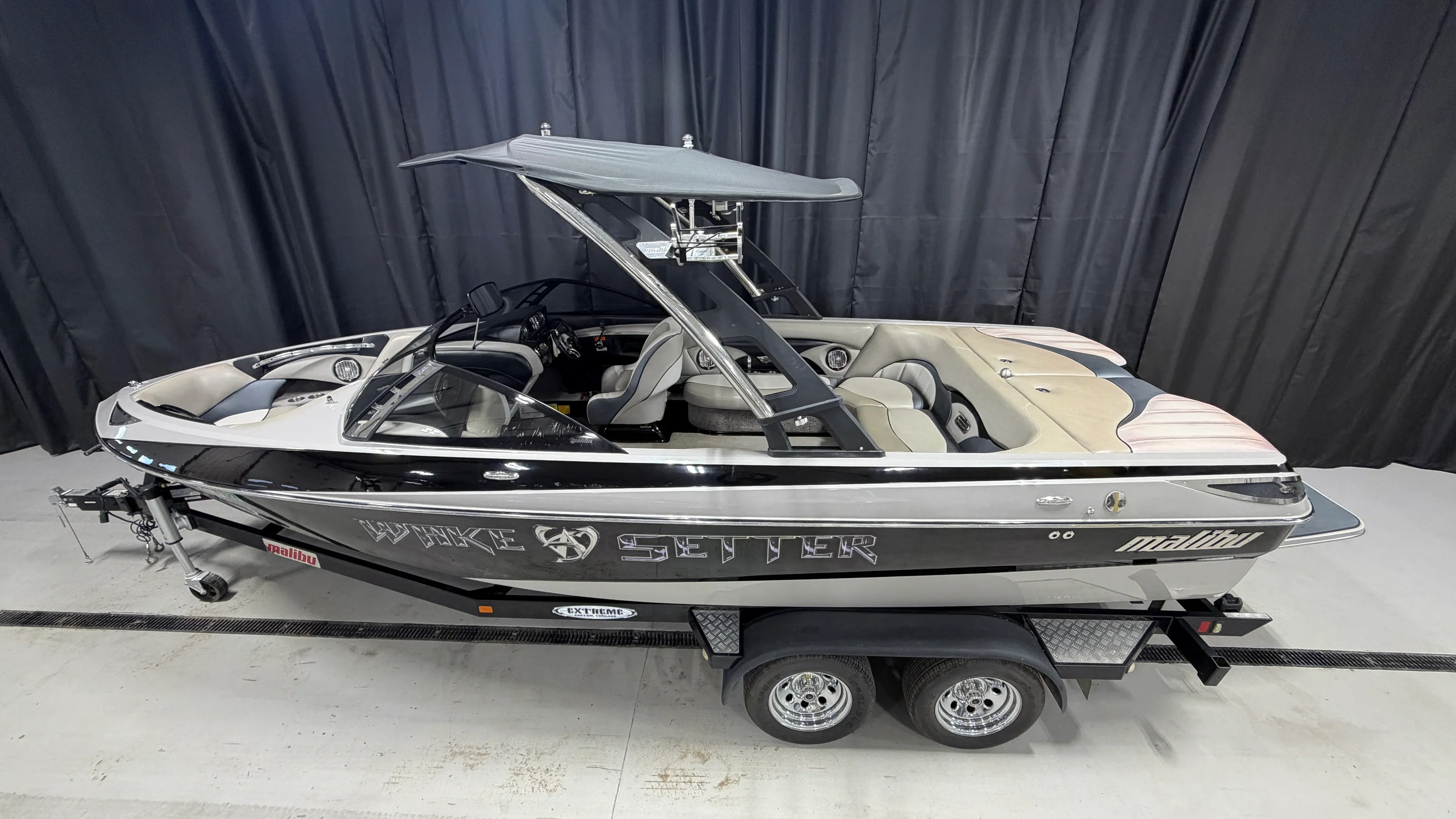 2010 Malibu WAKESETTER 23 LSV Image Thumbnail #1