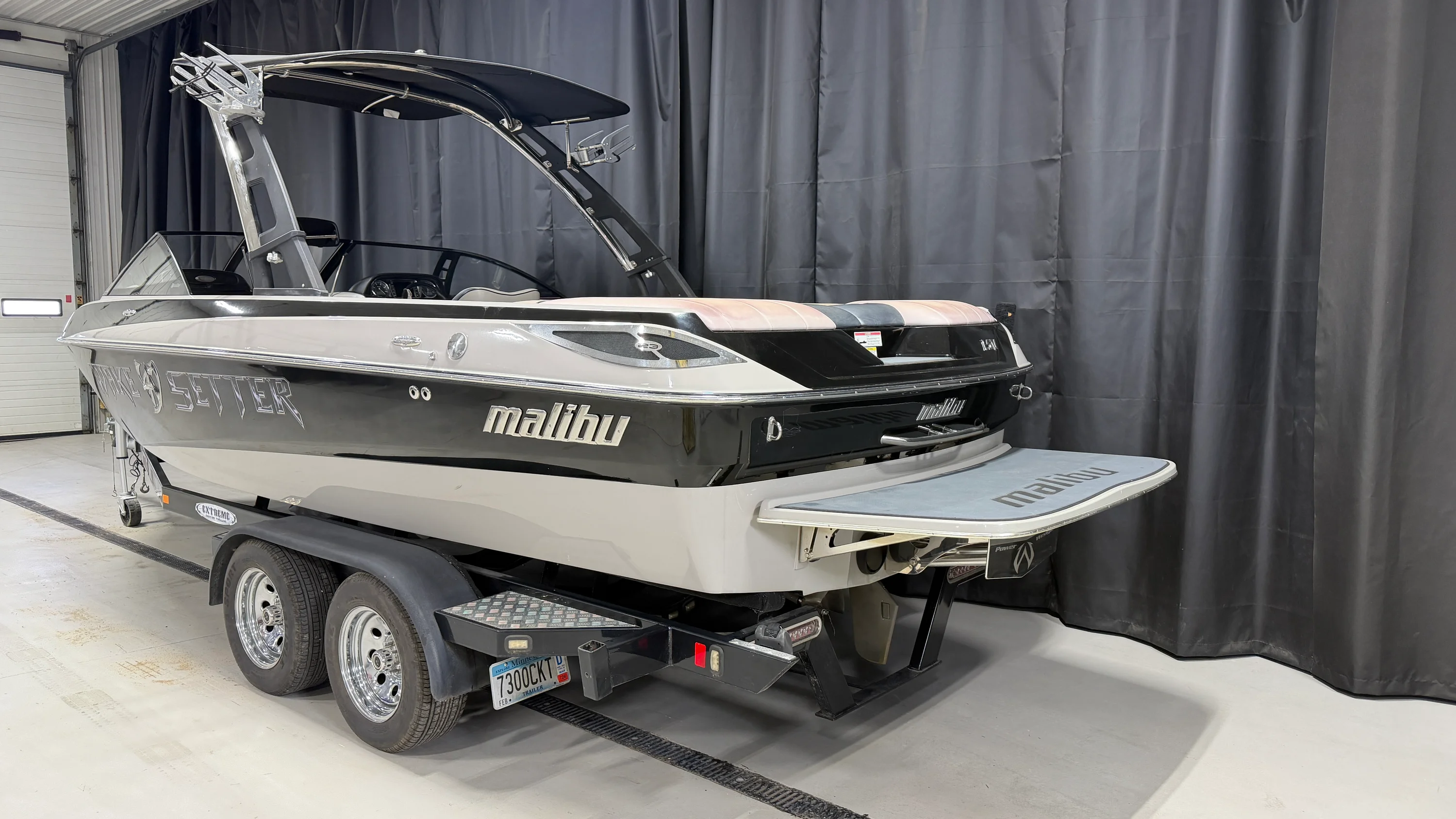 2010 Malibu WAKESETTER 23 LSV Image Thumbnail #3