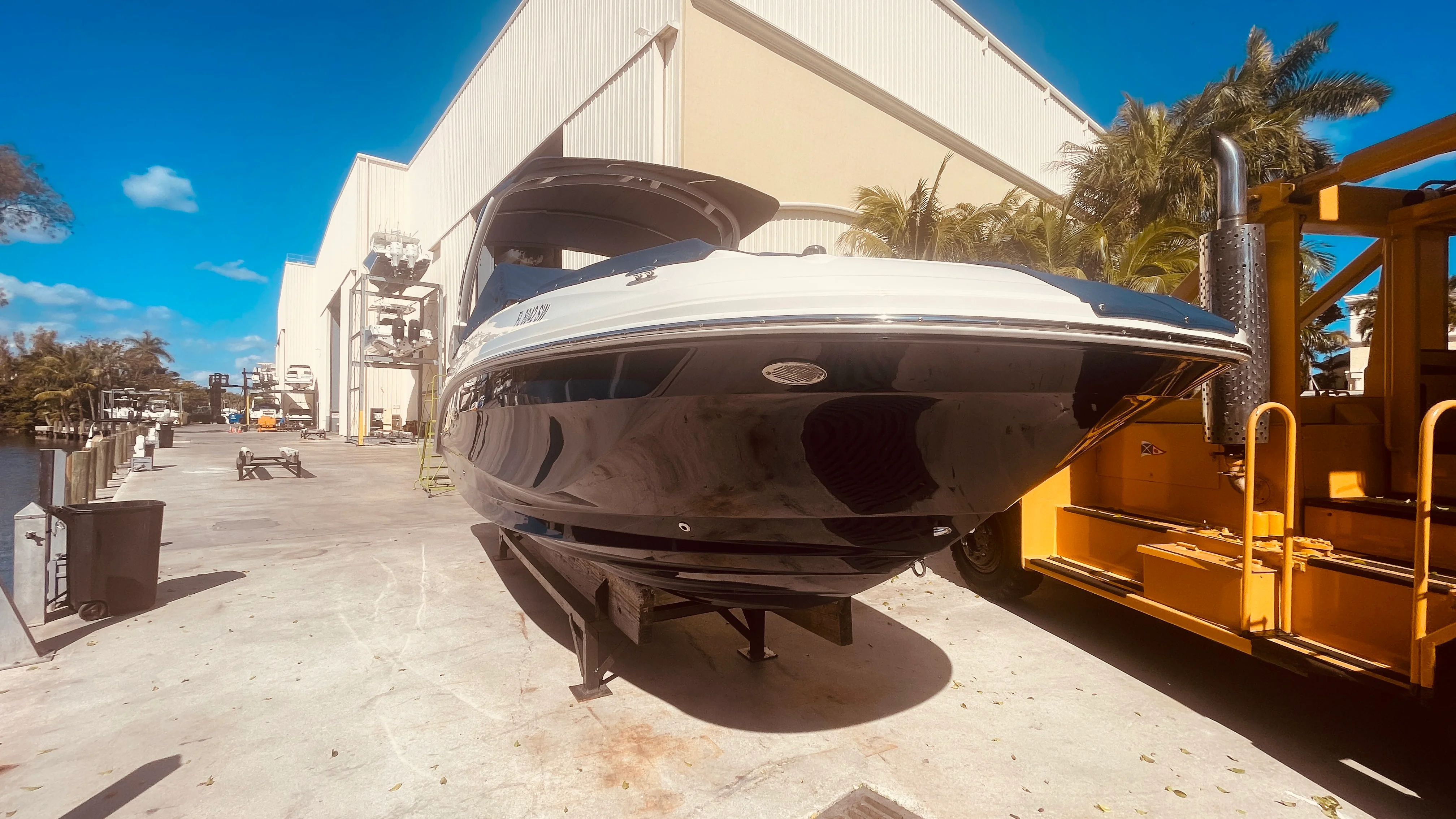 2021 Sea Ray 250 SDX OUTBOARD Image Thumbnail #1