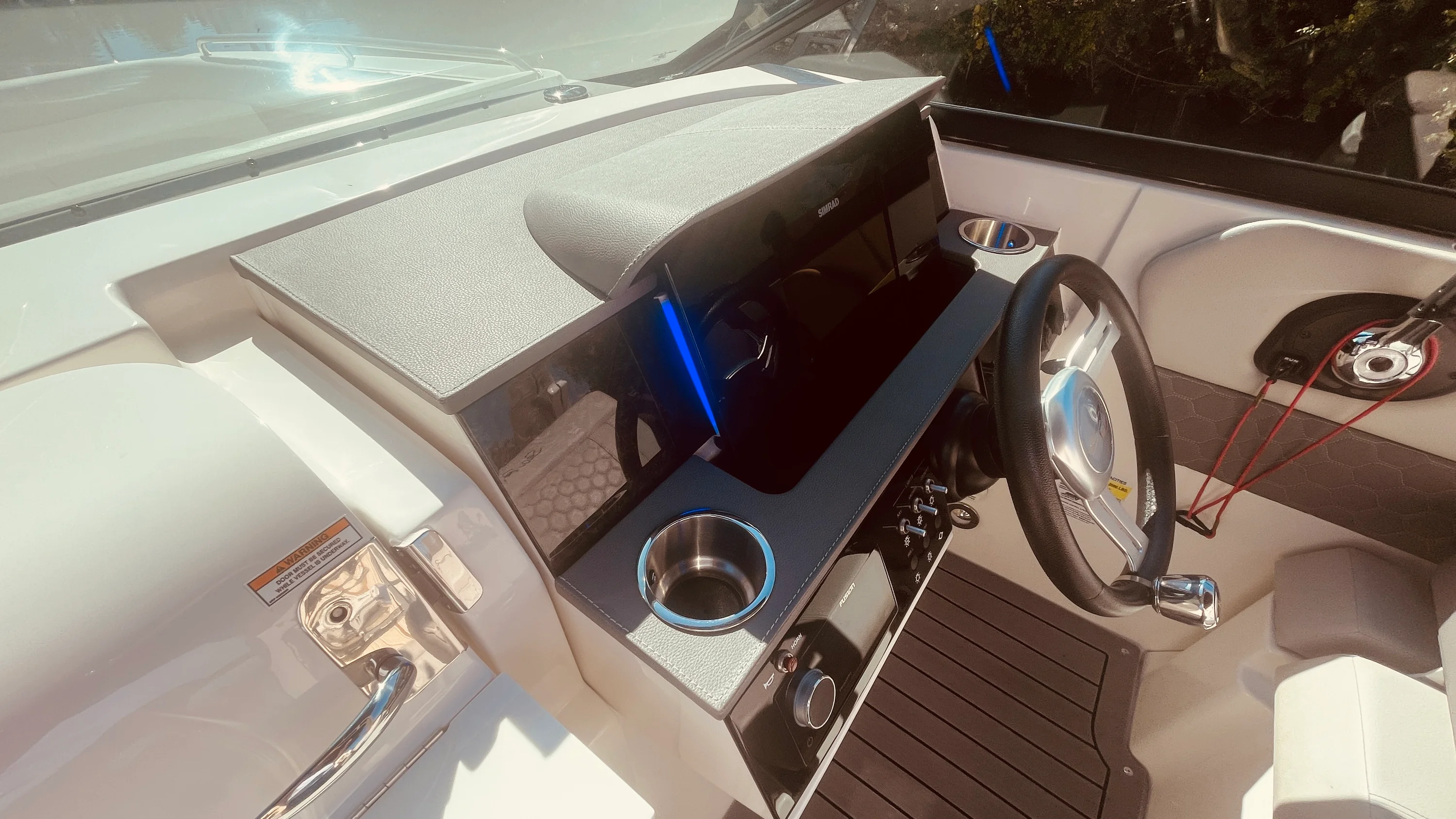 2021 Sea Ray 250 SDX OUTBOARD Image Thumbnail #39