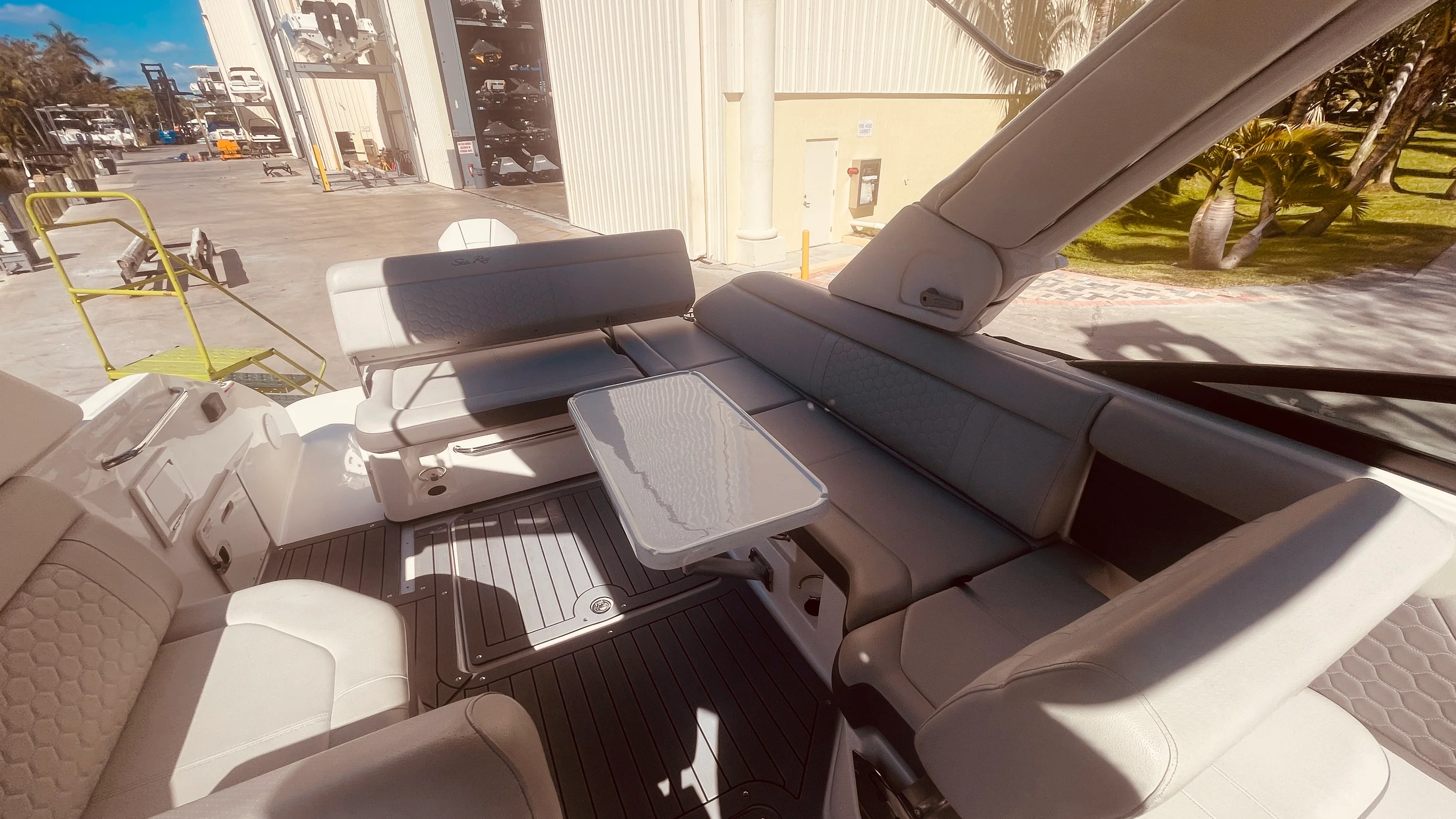 2021 Sea Ray 250 SDX OUTBOARD Image Thumbnail #29