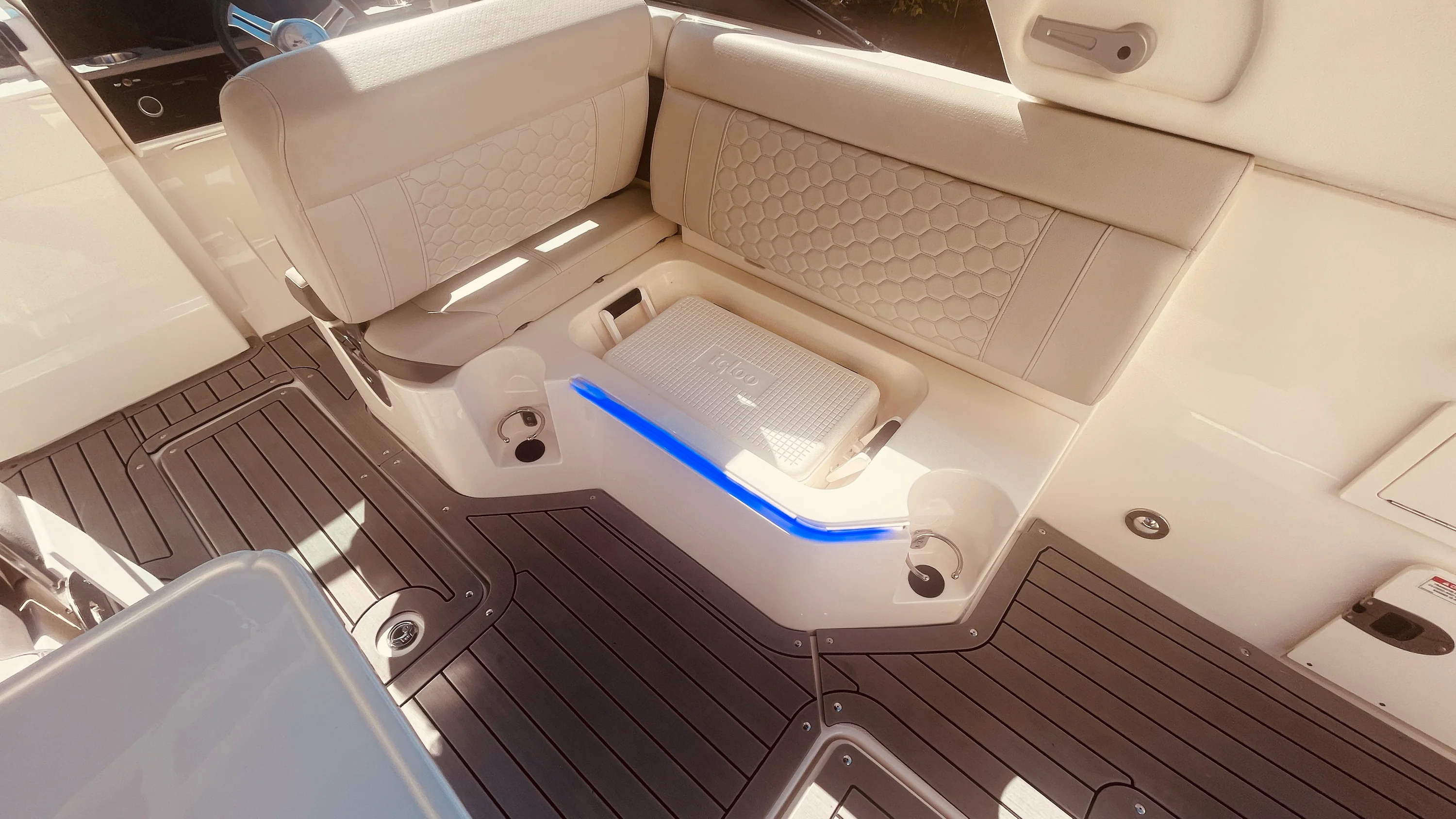 2021 Sea Ray 250 SDX OUTBOARD Image Thumbnail #45