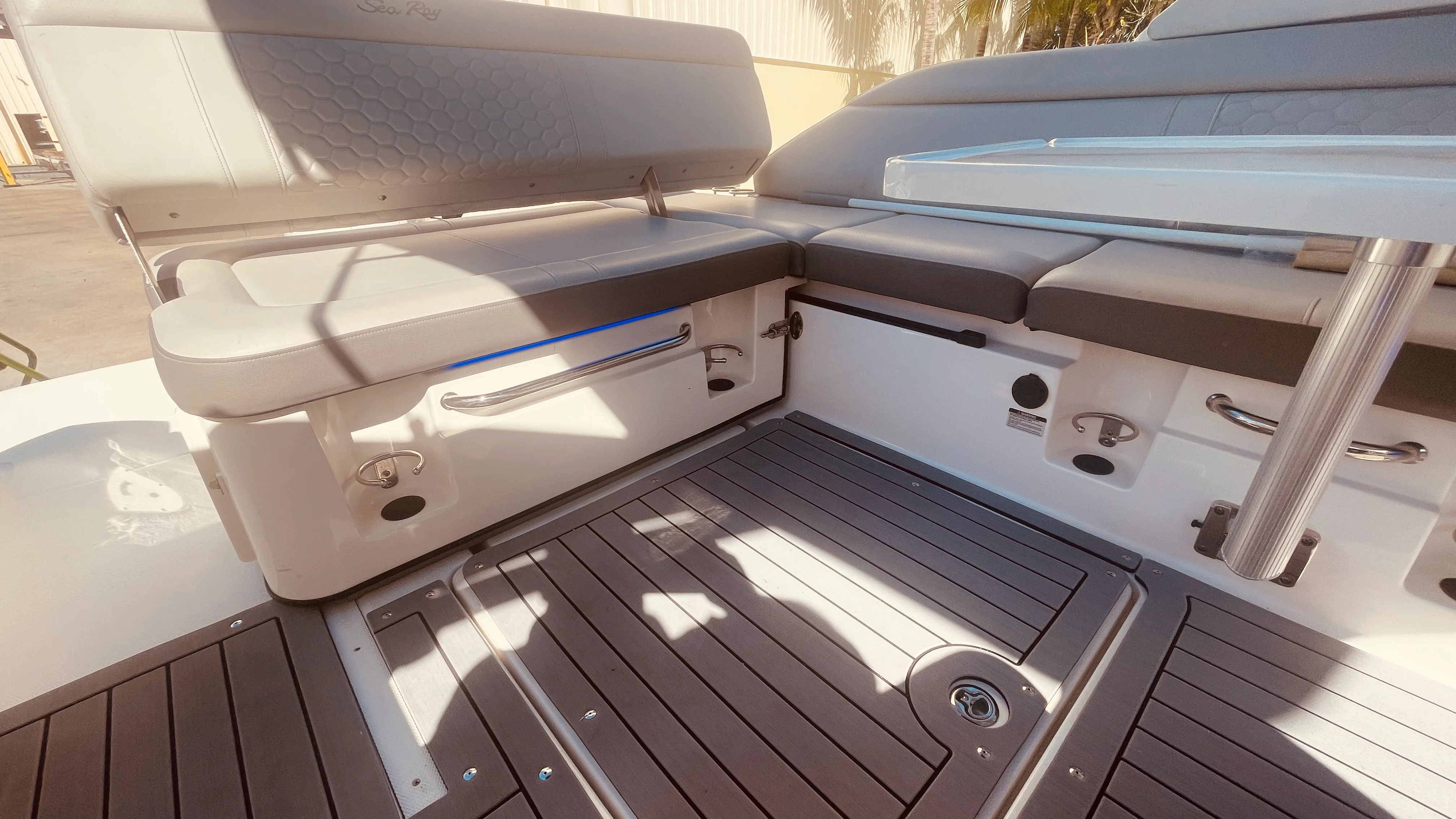 2021 Sea Ray 250 SDX OUTBOARD Image Thumbnail #36