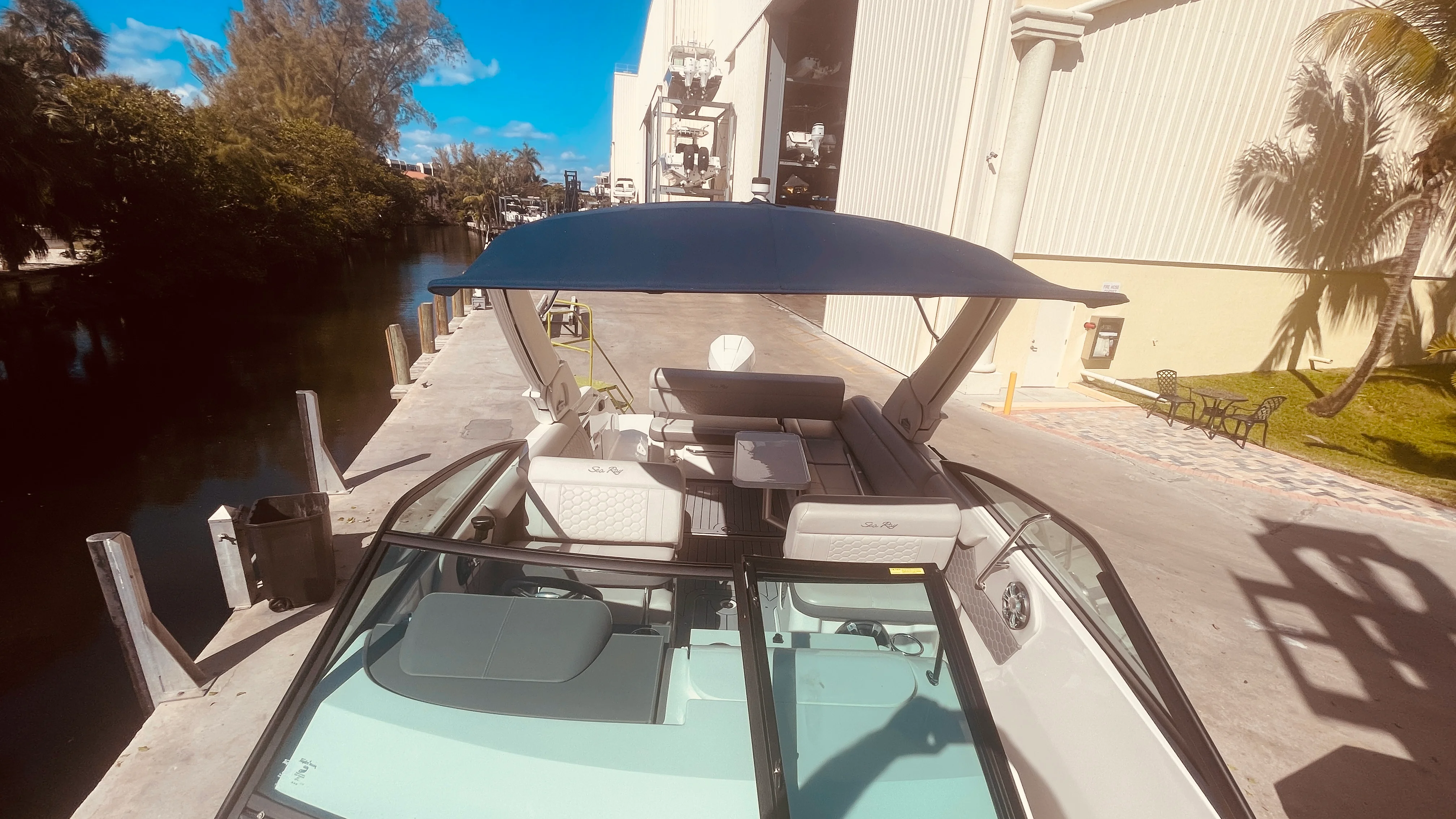 2021 Sea Ray 250 SDX OUTBOARD Image Thumbnail #19