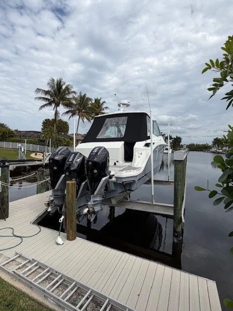 2024 Sea Ray 320 DA-OB Image Thumbnail #3