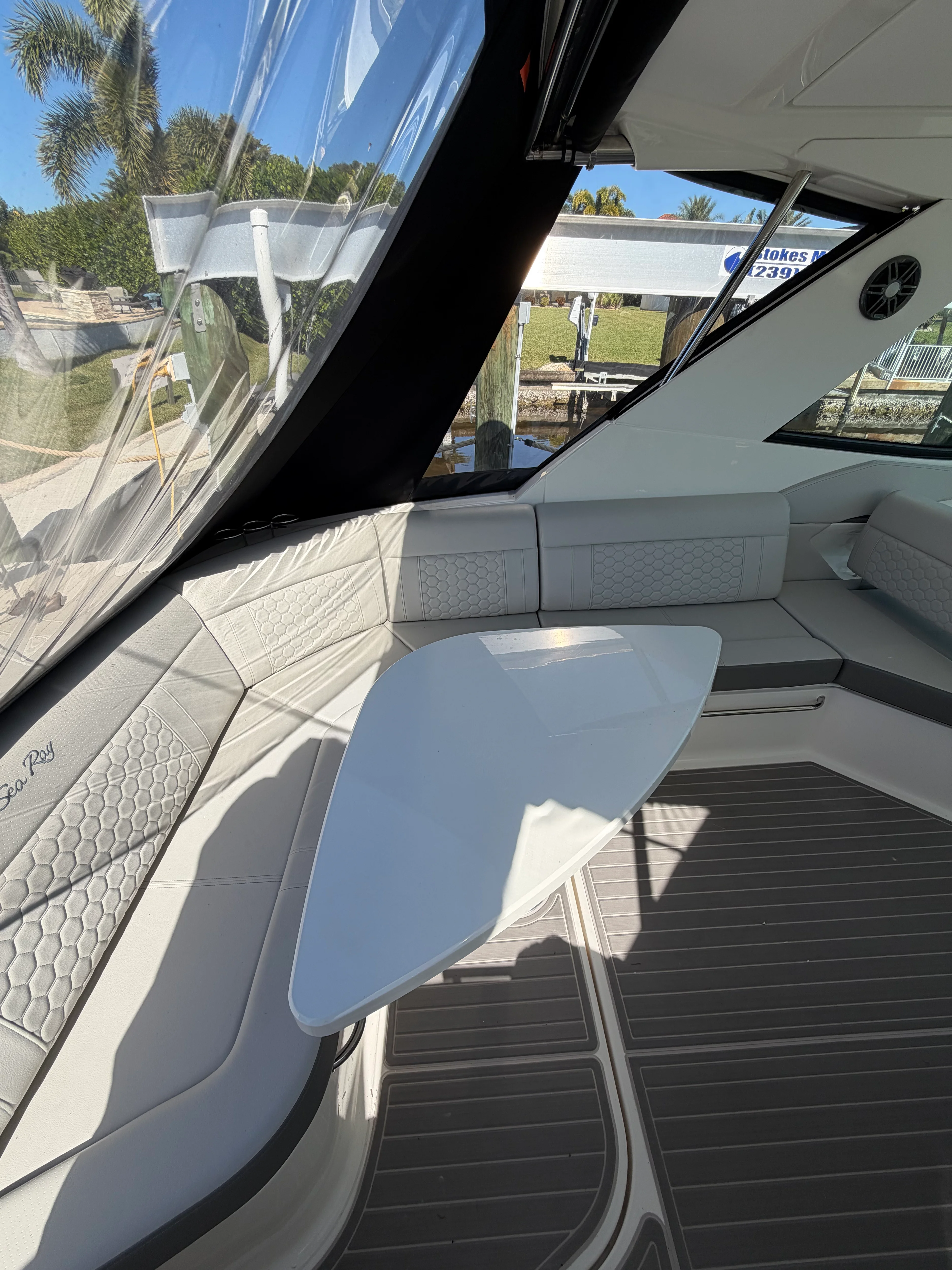 2024 Sea Ray 320 DA-OB Image Thumbnail #15