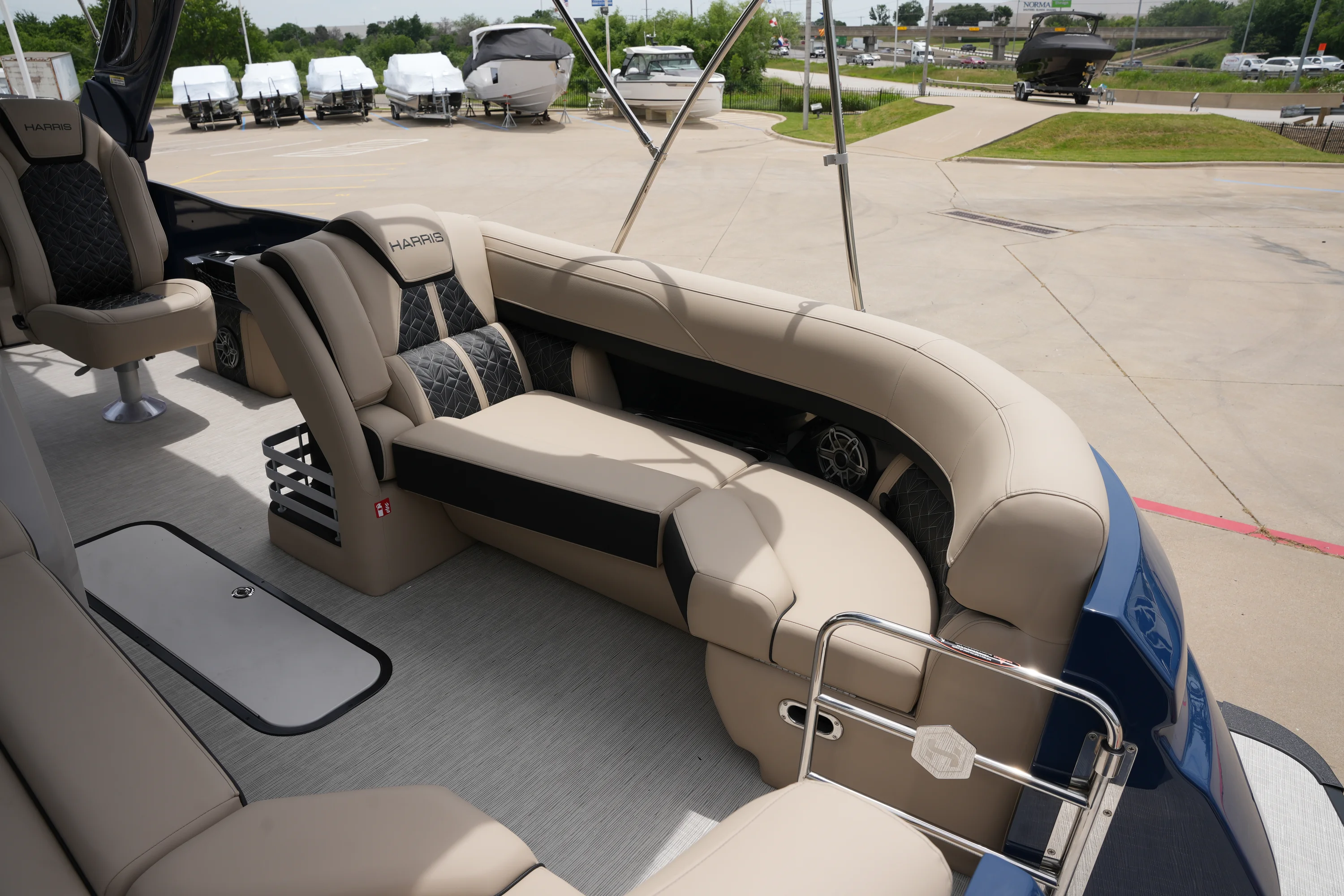 2026 Harris 230 GRAND MARINER Image Thumbnail #34