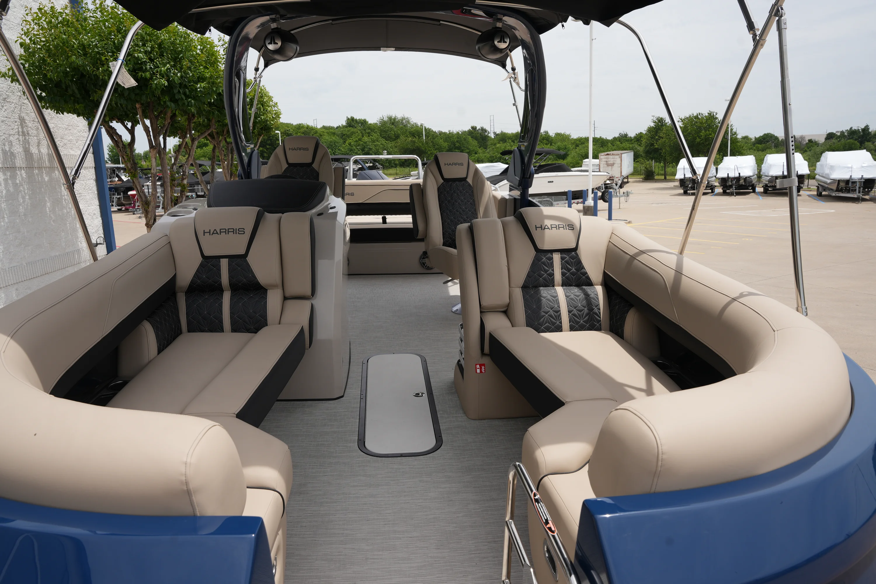 2026 Harris 230 GRAND MARINER Image Thumbnail #7