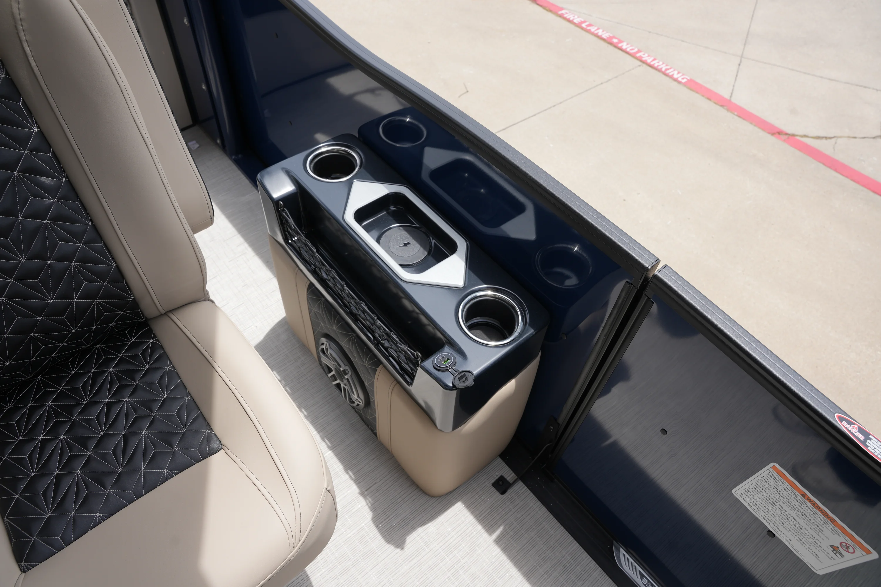 2026 Harris 230 GRAND MARINER Image Thumbnail #28
