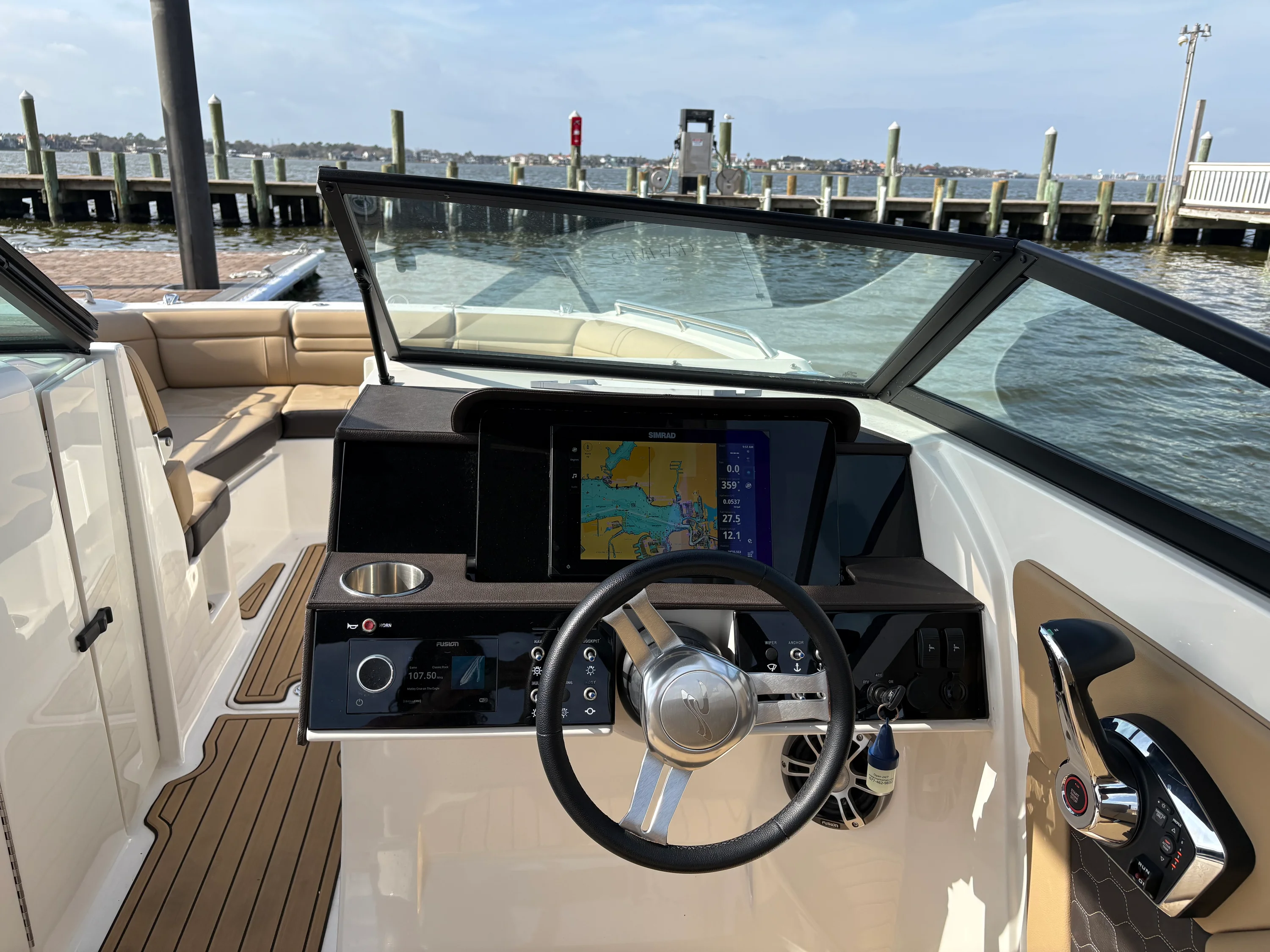 2024 Sea Ray SDX 270 Outboard Image Thumbnail #7