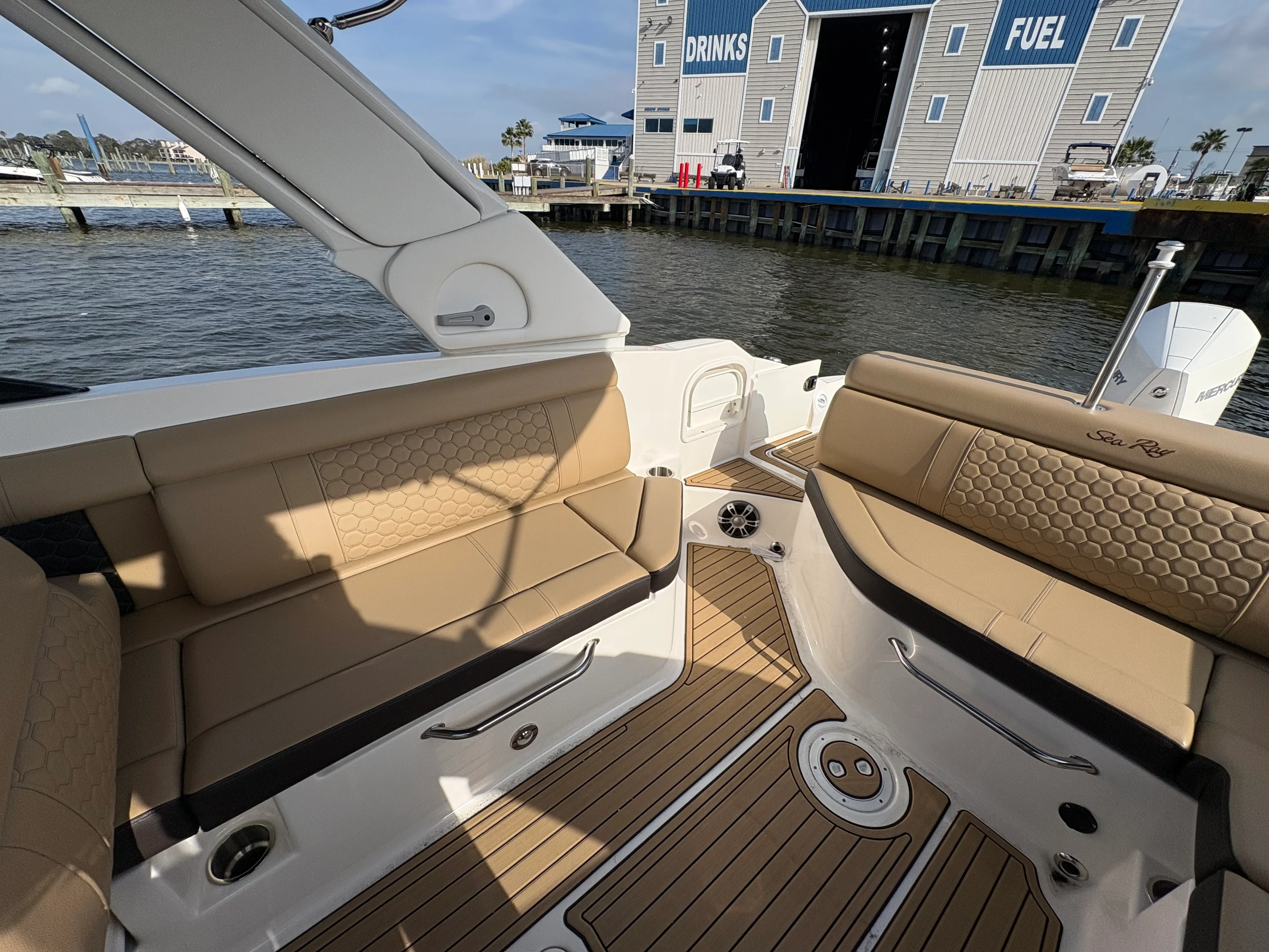 2024 Sea Ray SDX 270 Outboard Image Thumbnail #17