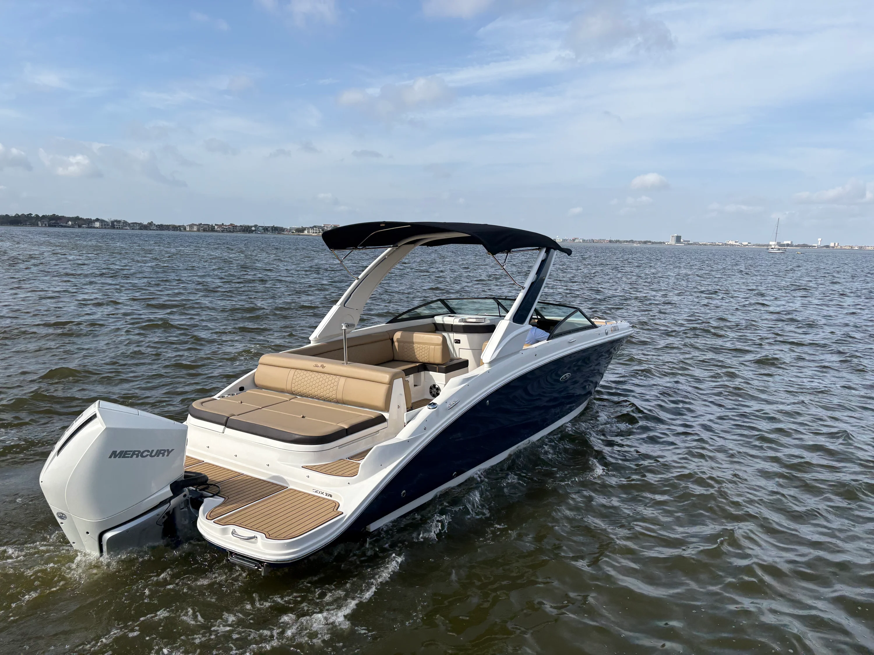 2024 Sea Ray SDX 270 Outboard Image Thumbnail #2