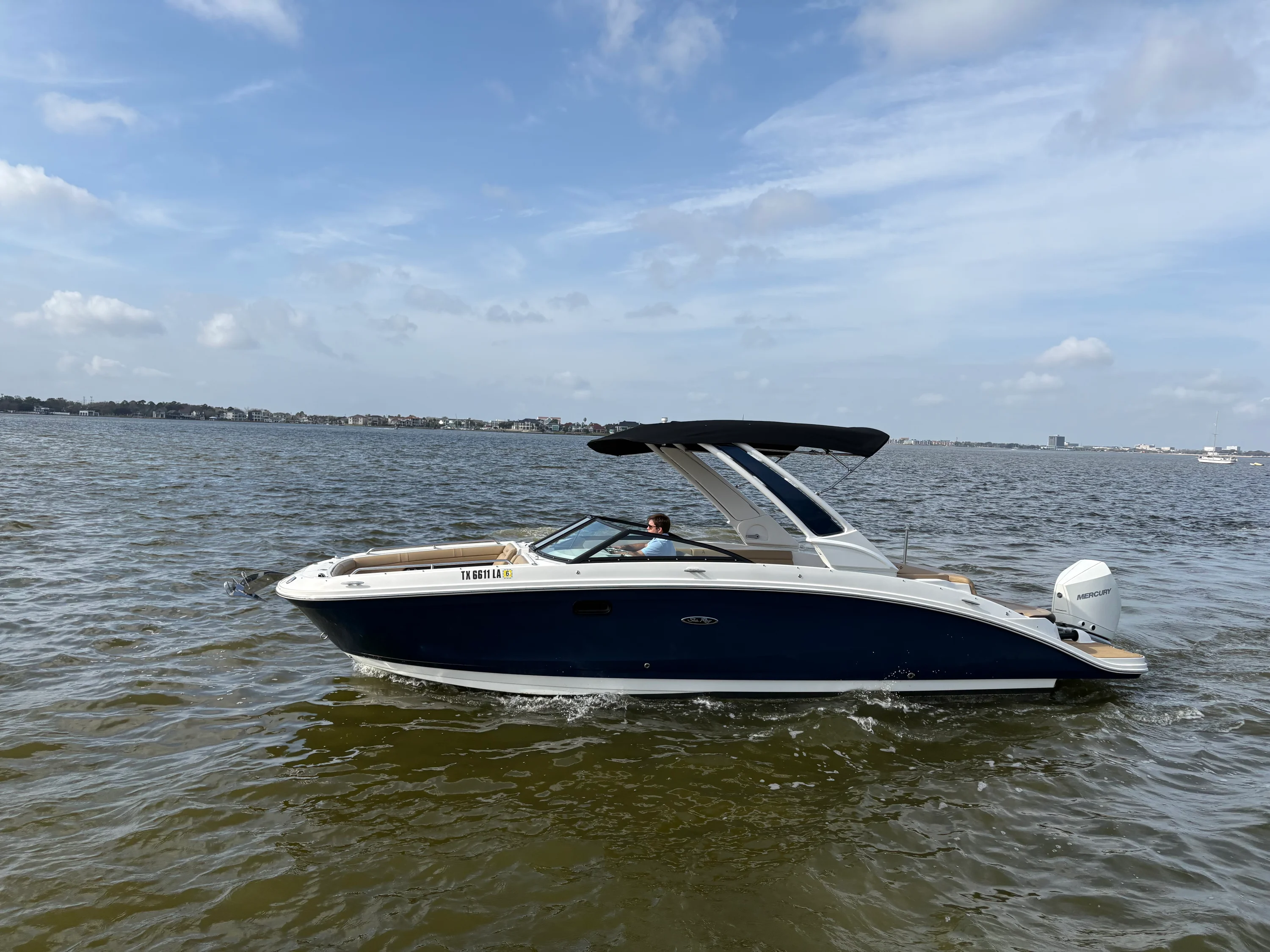 2024 Sea Ray SDX 270 Outboard Image Thumbnail #4