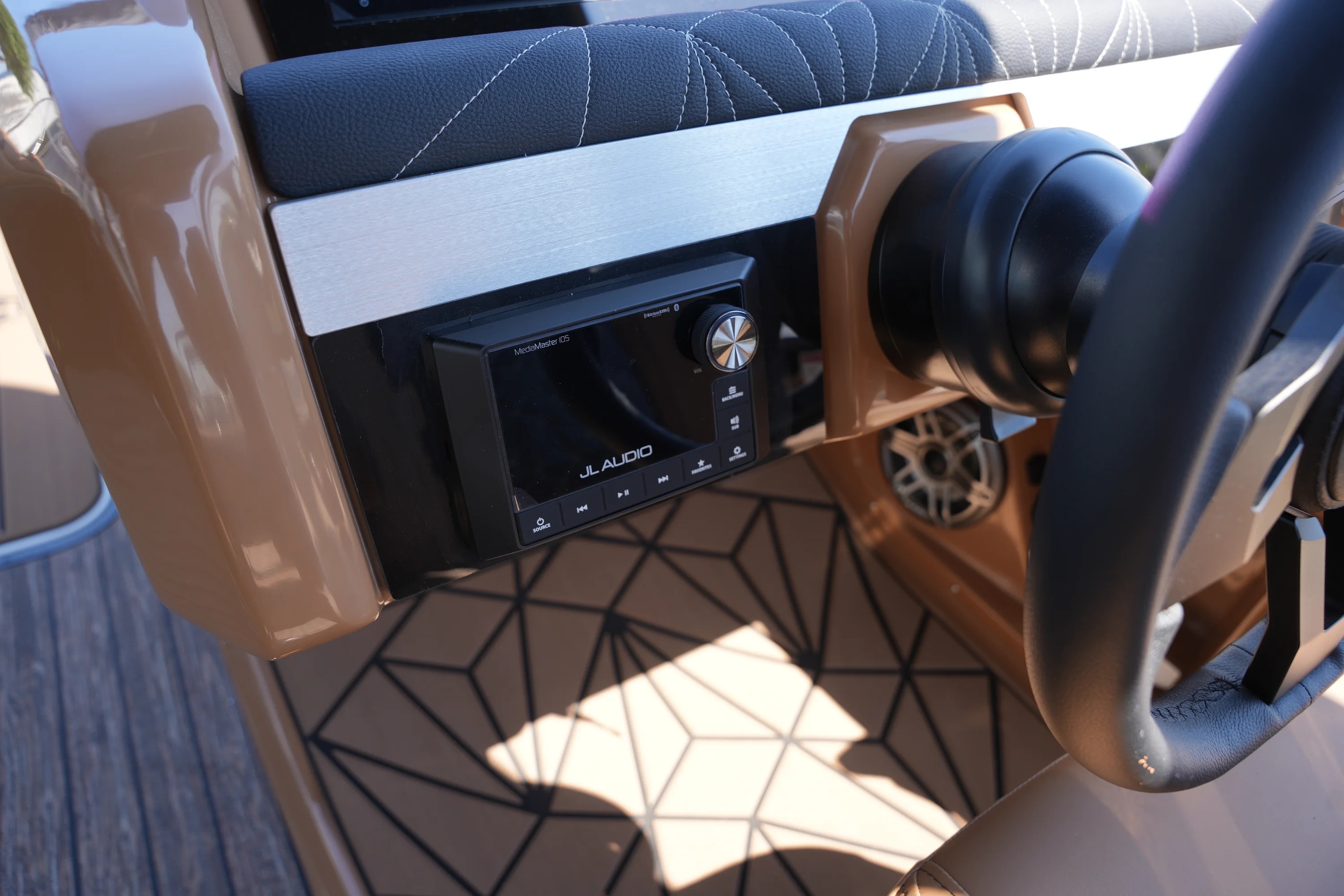 2026 Harris Grand Mariner 250 Image Thumbnail #25