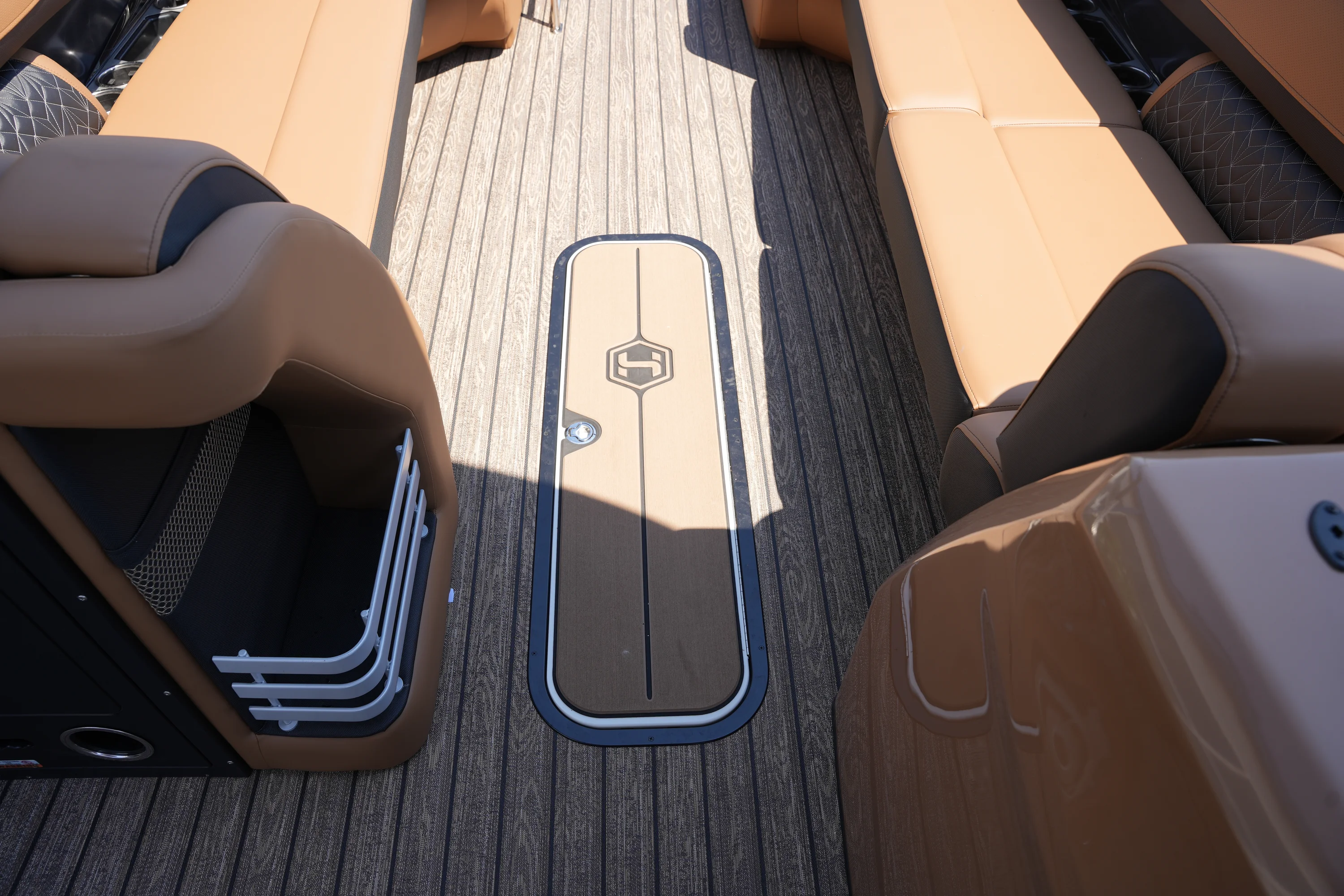 2026 Harris GRAND MARINER 250 Image Thumbnail #34
