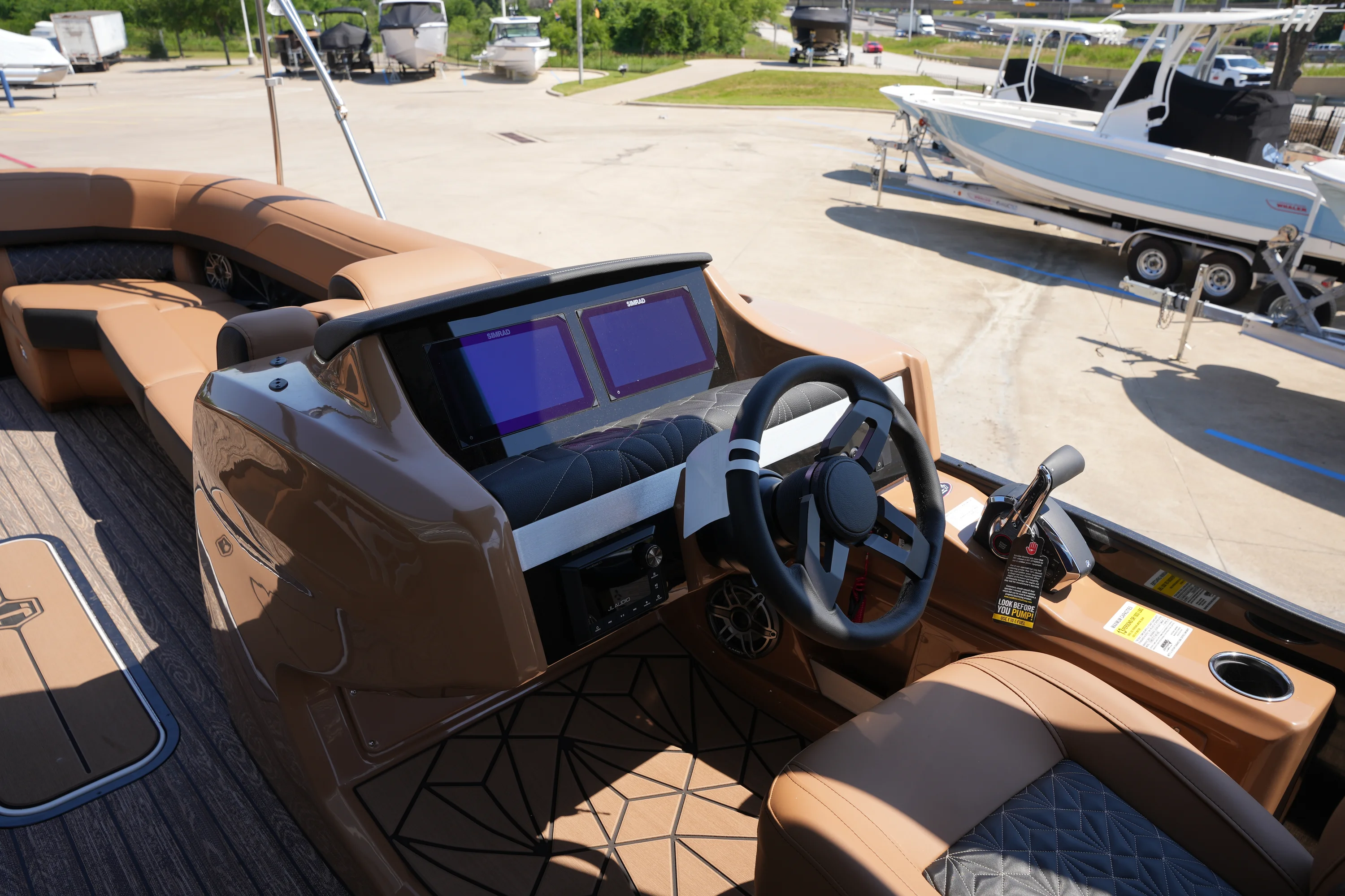 2026 Harris GRAND MARINER 250 Image Thumbnail #25