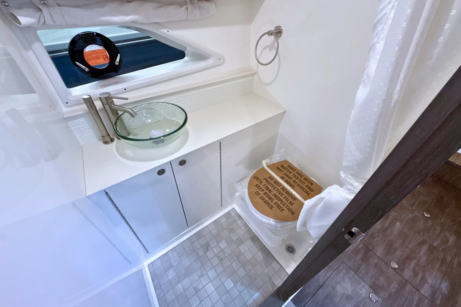 2026 Sea Ray Sundancer 320 Image Thumbnail #45