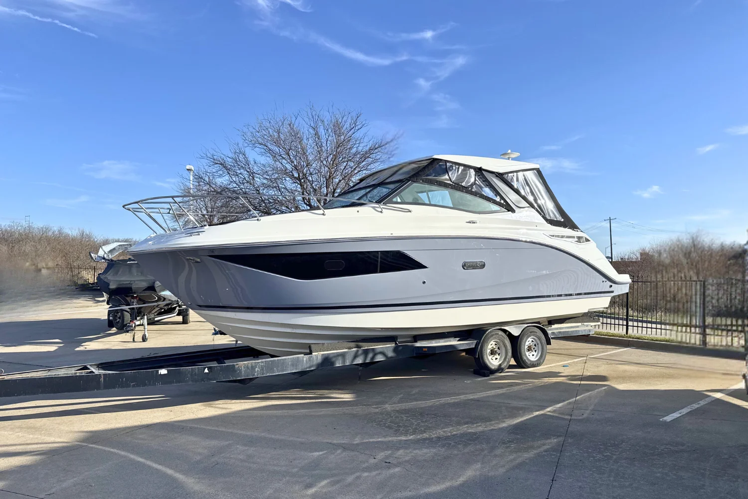 2026 Sea Ray Sundancer 320 Image Thumbnail #3