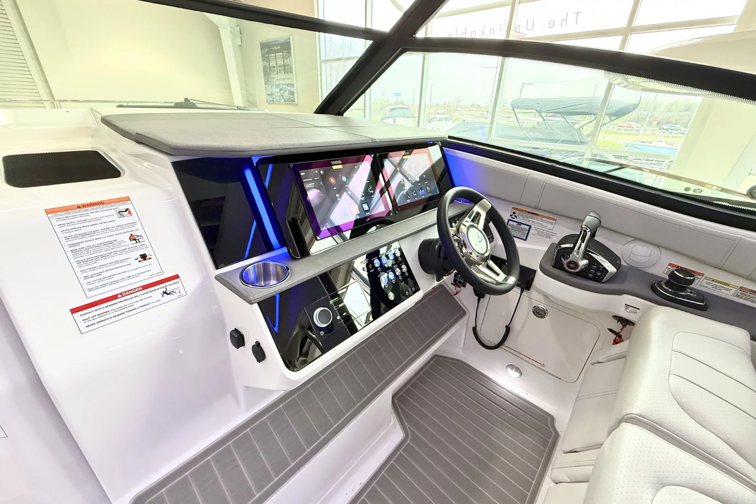 2026 Sea Ray Sundancer 320 Image Thumbnail #25